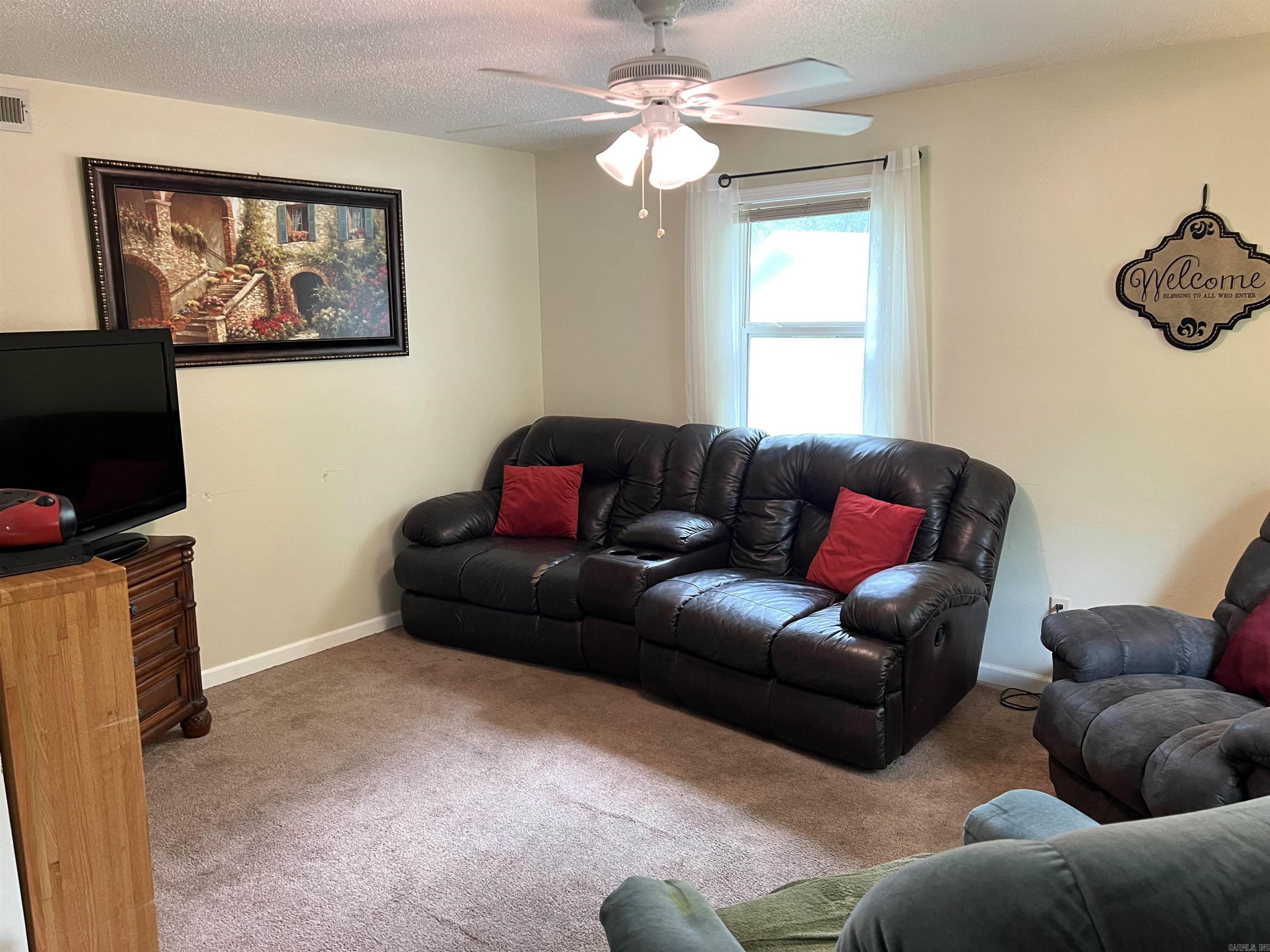 PRAIRIE OAKS SUB - Residential