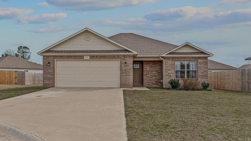 Beautiful 3 bedroom, 2 bath home built in 2023 located in a great subdivision in Lake City. This move-in ready home features a spacious layout, tiled shower, and modern finishes throughout. Conveniently located in the Riverside School District and within walking distance to the park. A perfect blend of comfort and location!