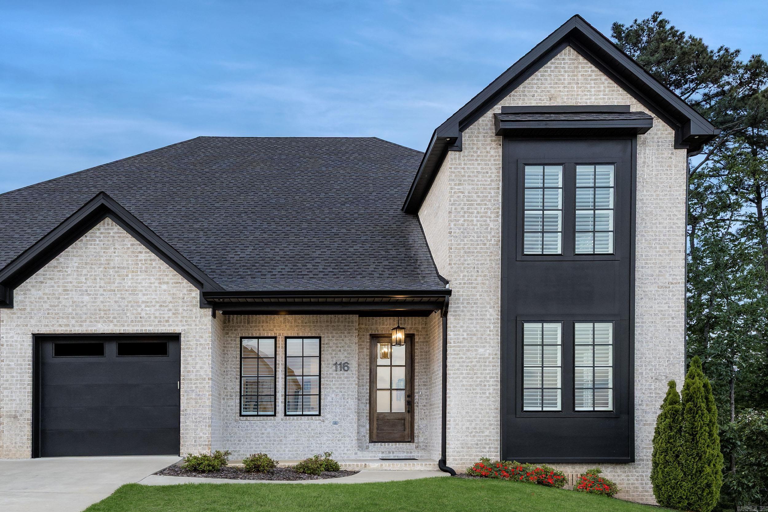 CHENAL VALLEY "FALSTONE COURT" - Residential