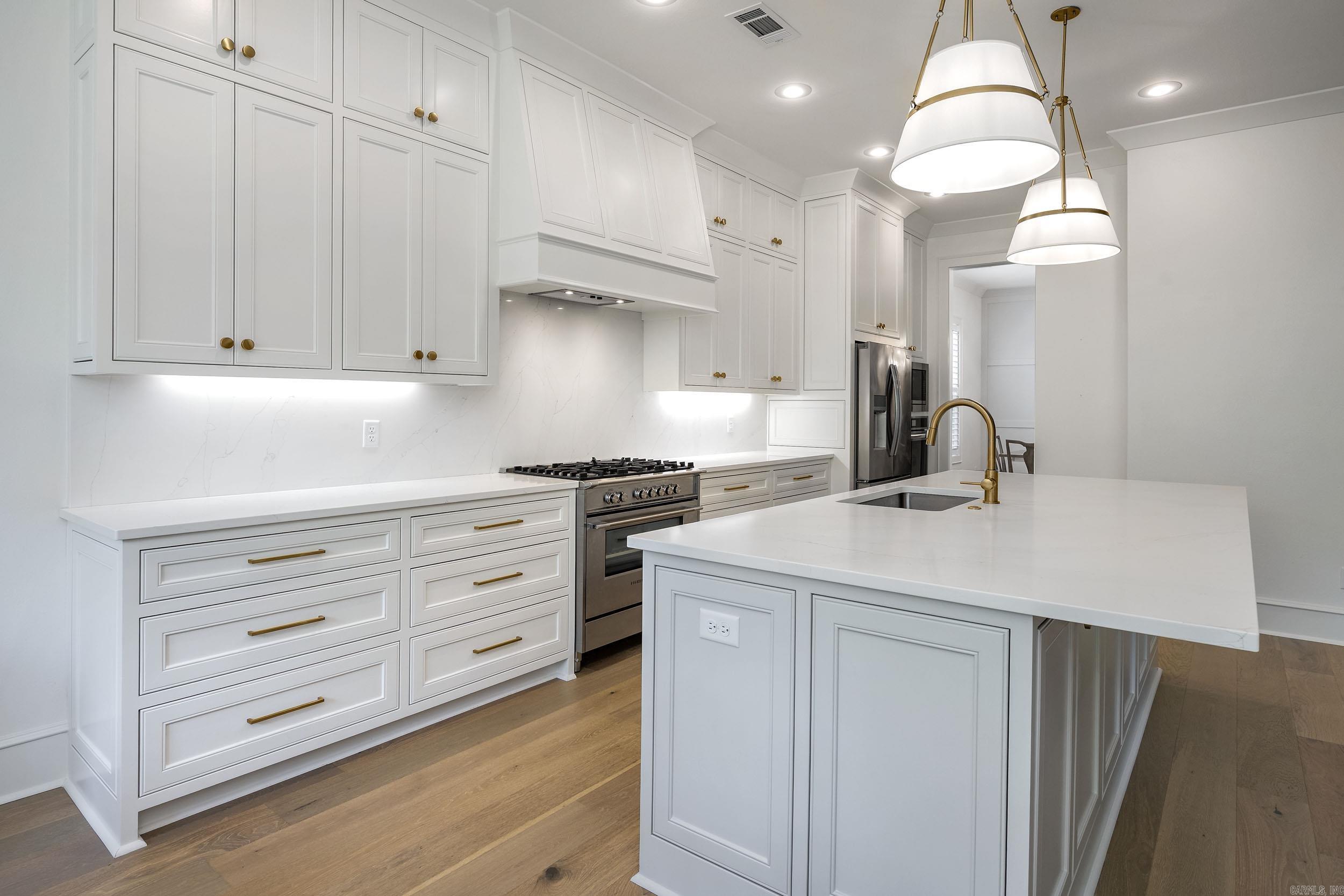 CHENAL VALLEY "FALSTONE COURT" - Residential