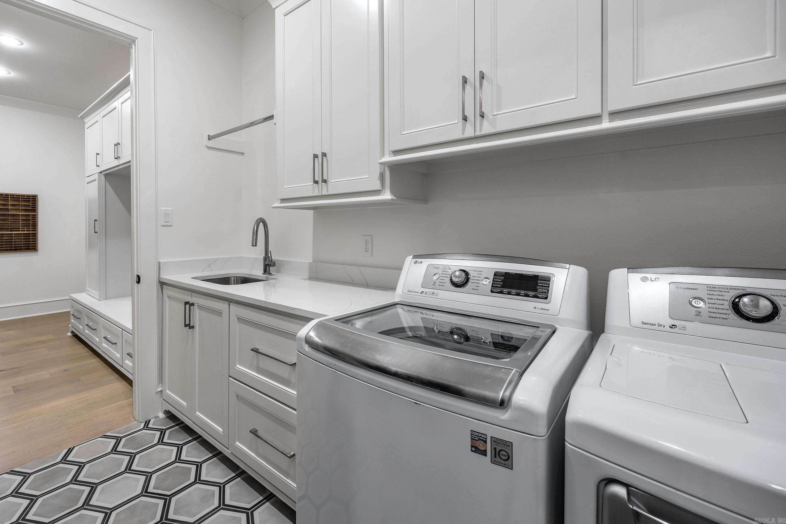 CHENAL VALLEY "FALSTONE COURT" - Residential