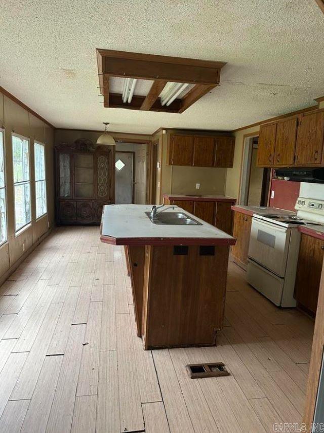 MOUNTAIN VIEW - Residential