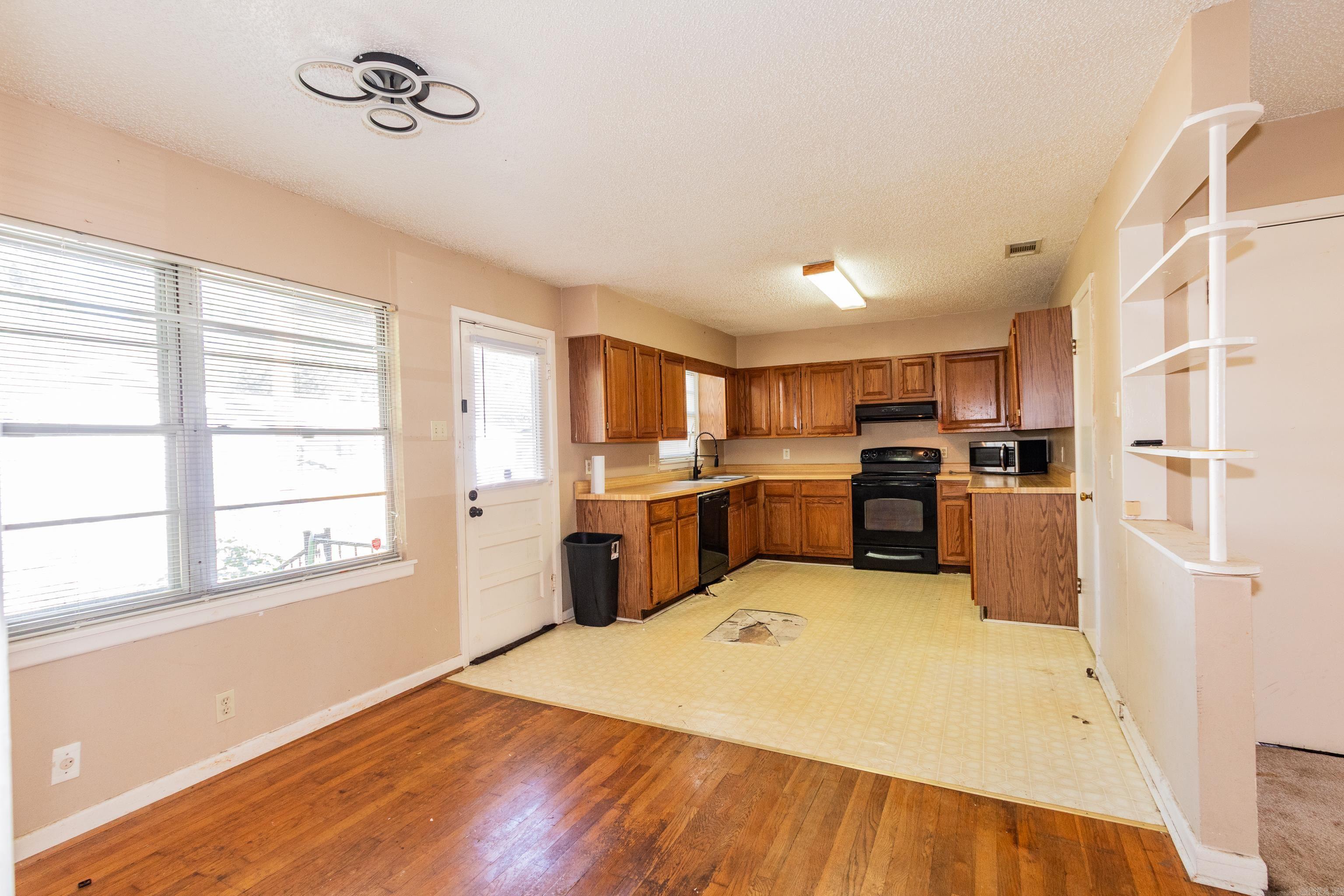 Keaton WW 2nd - Residential