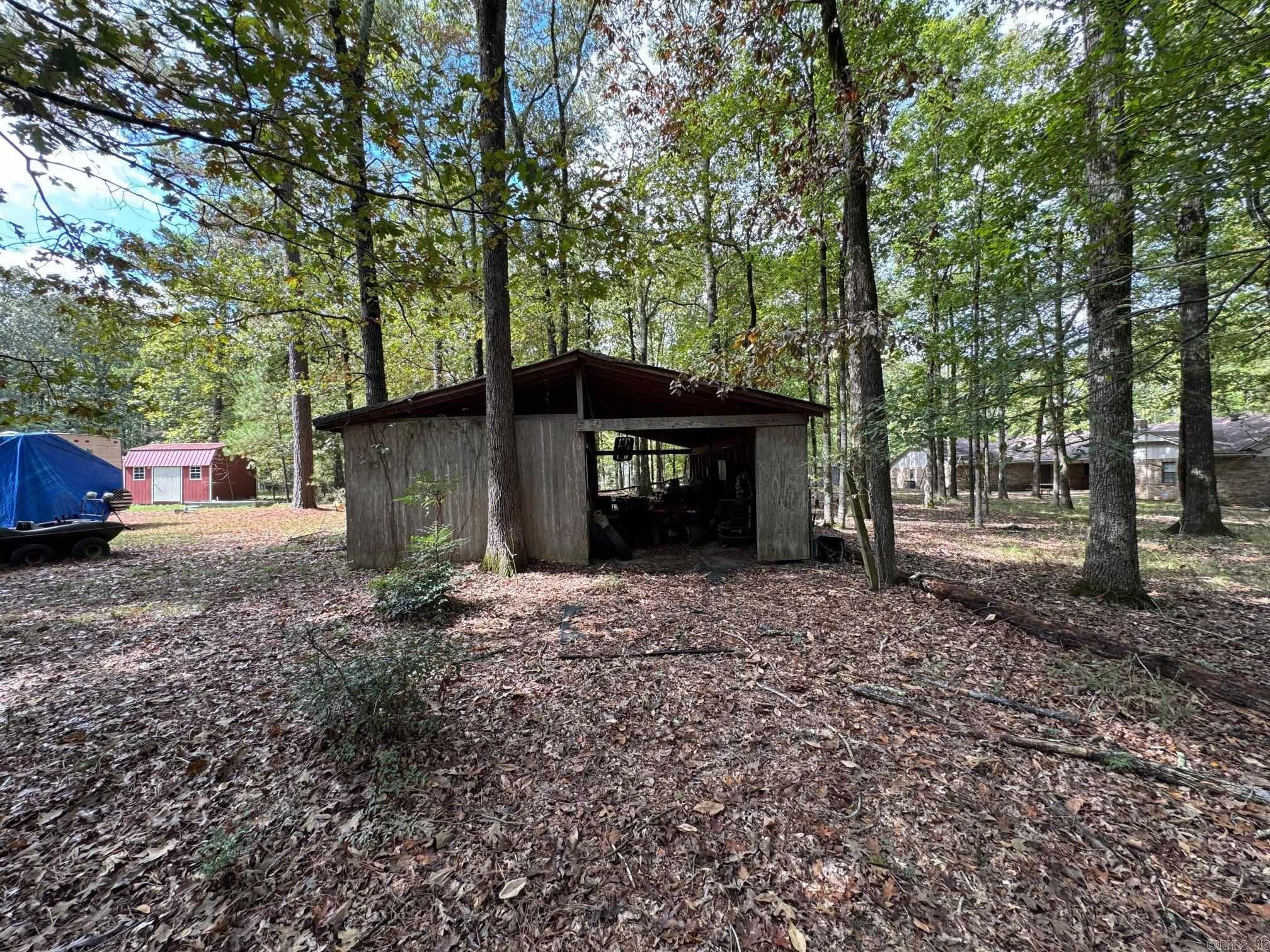 COUNTRY VILLAGE ESTATES - Residential