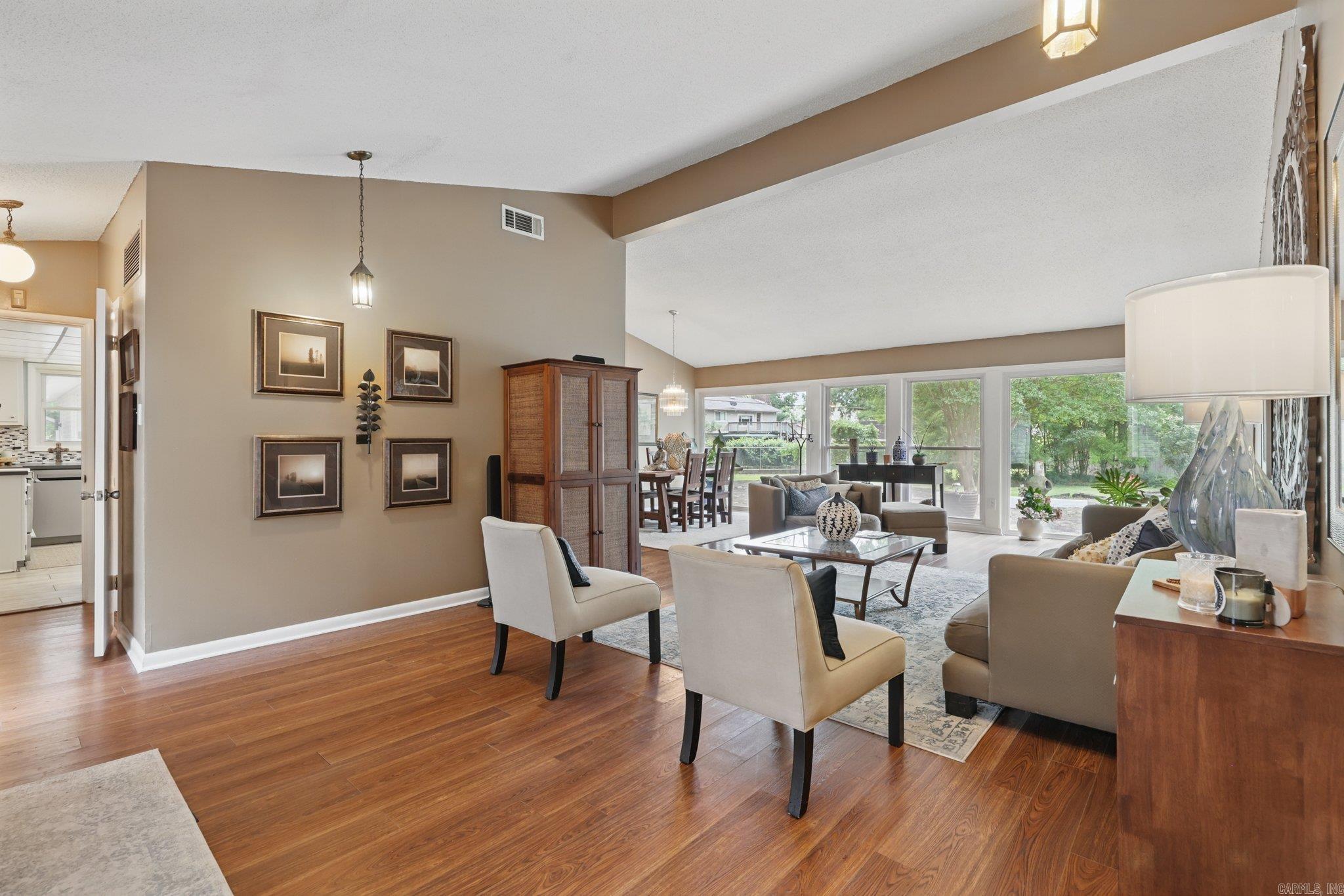 BRIARWOOD - Residential