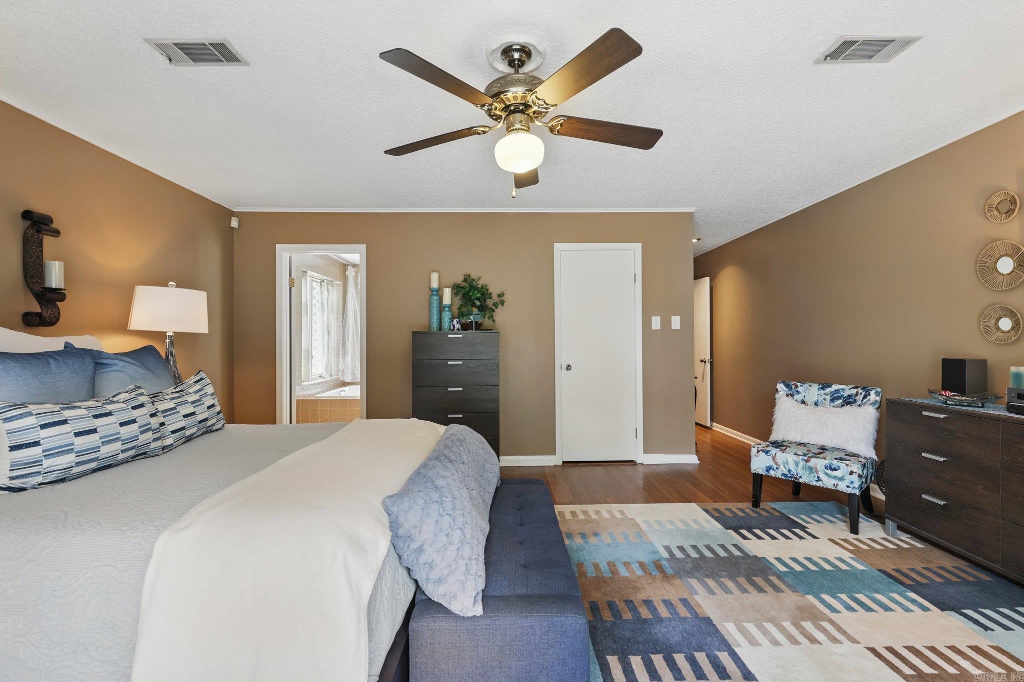 BRIARWOOD - Residential