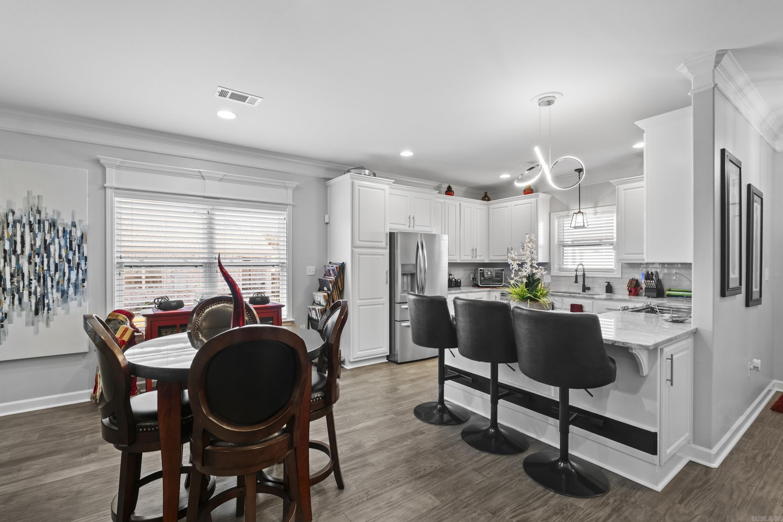 WANDERING RIDGE - Residential