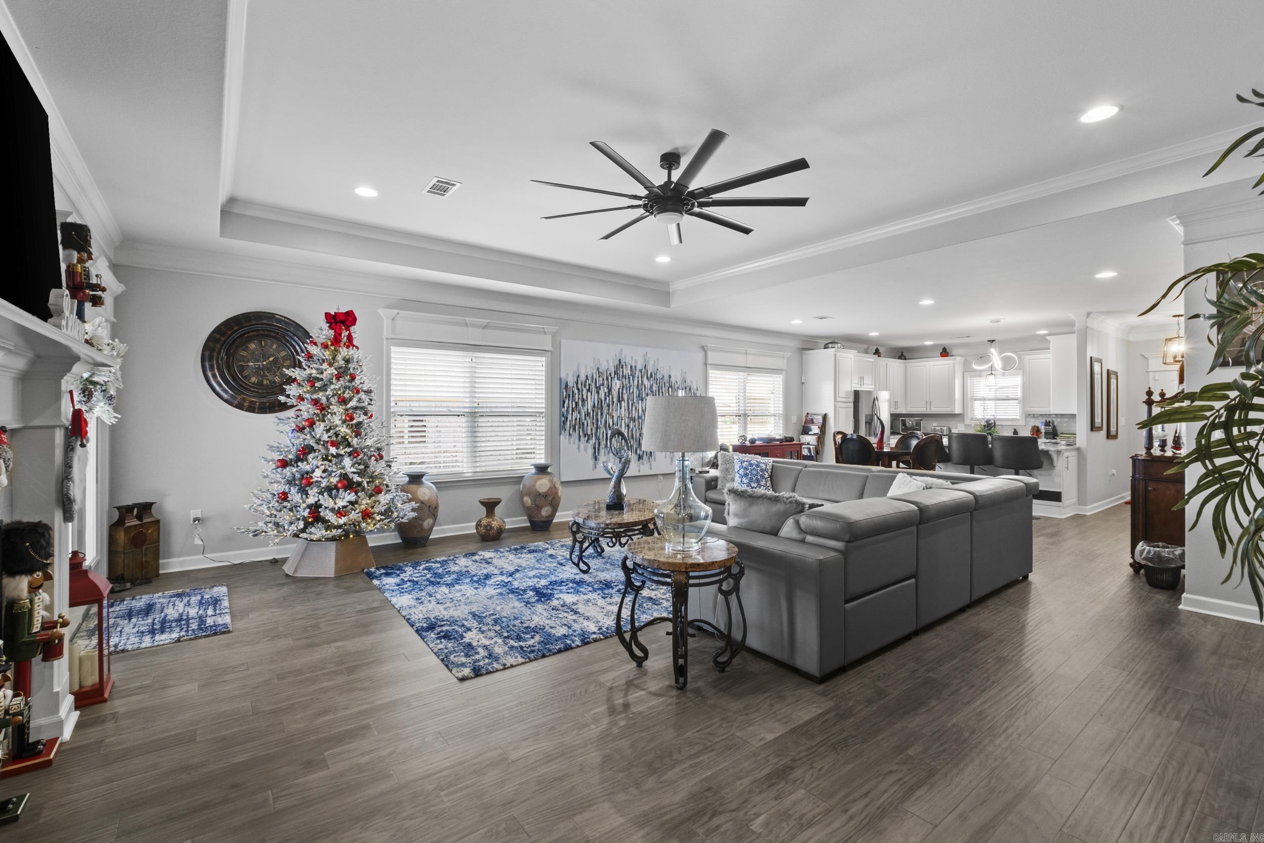 WANDERING RIDGE - Residential