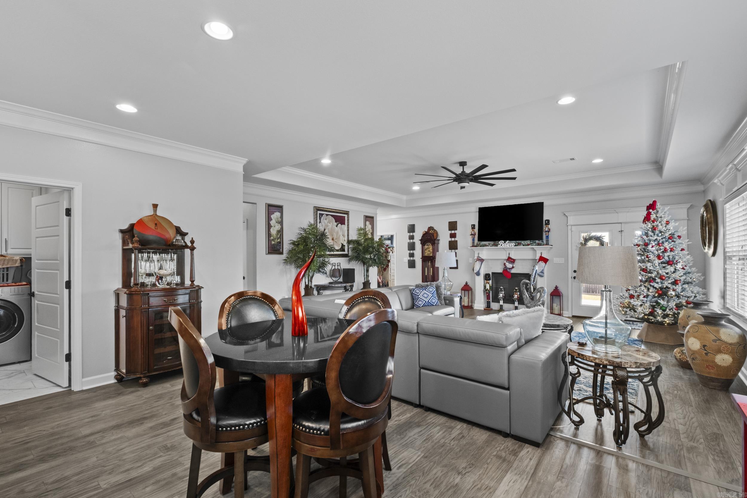 WANDERING RIDGE - Residential