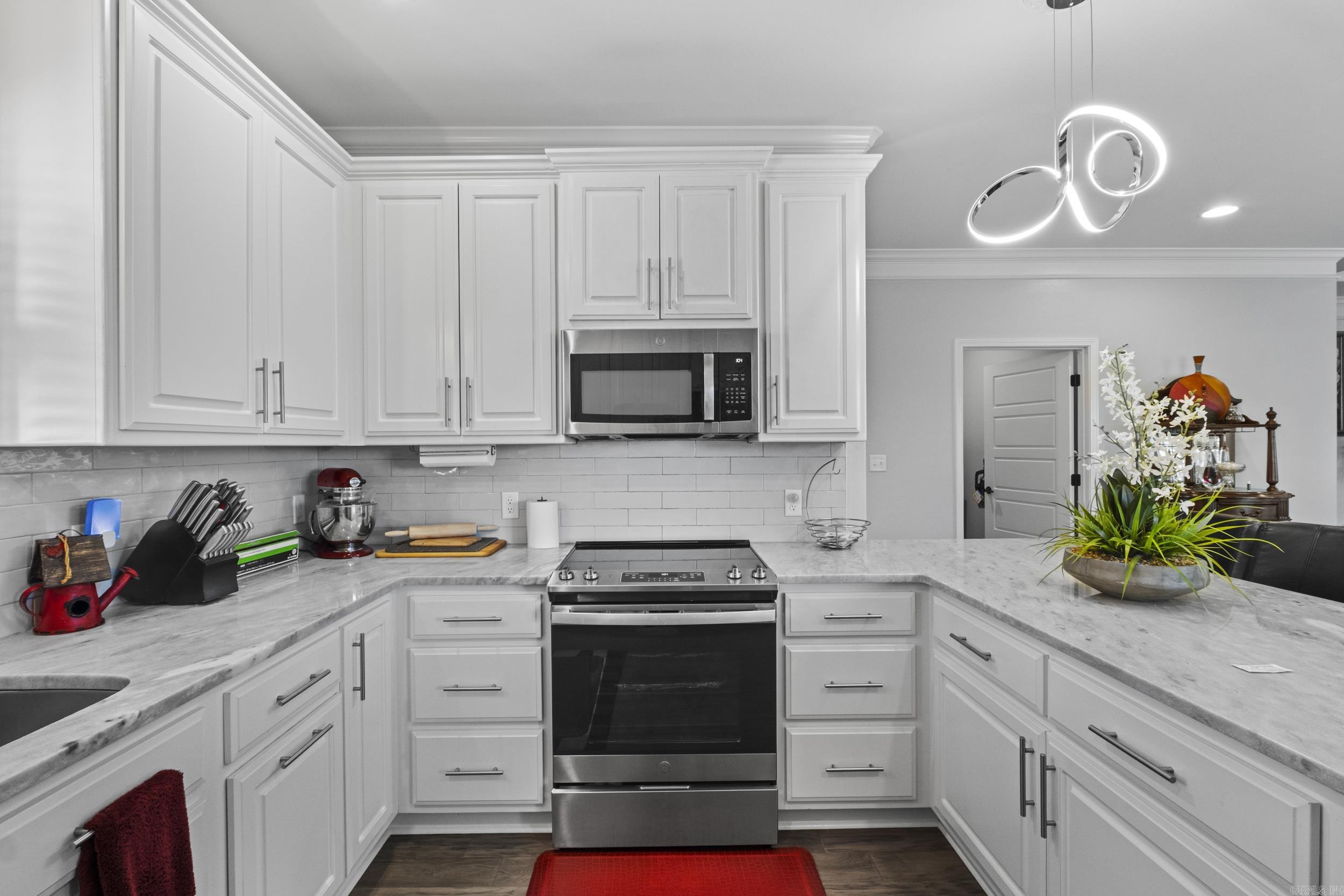 WANDERING RIDGE - Residential