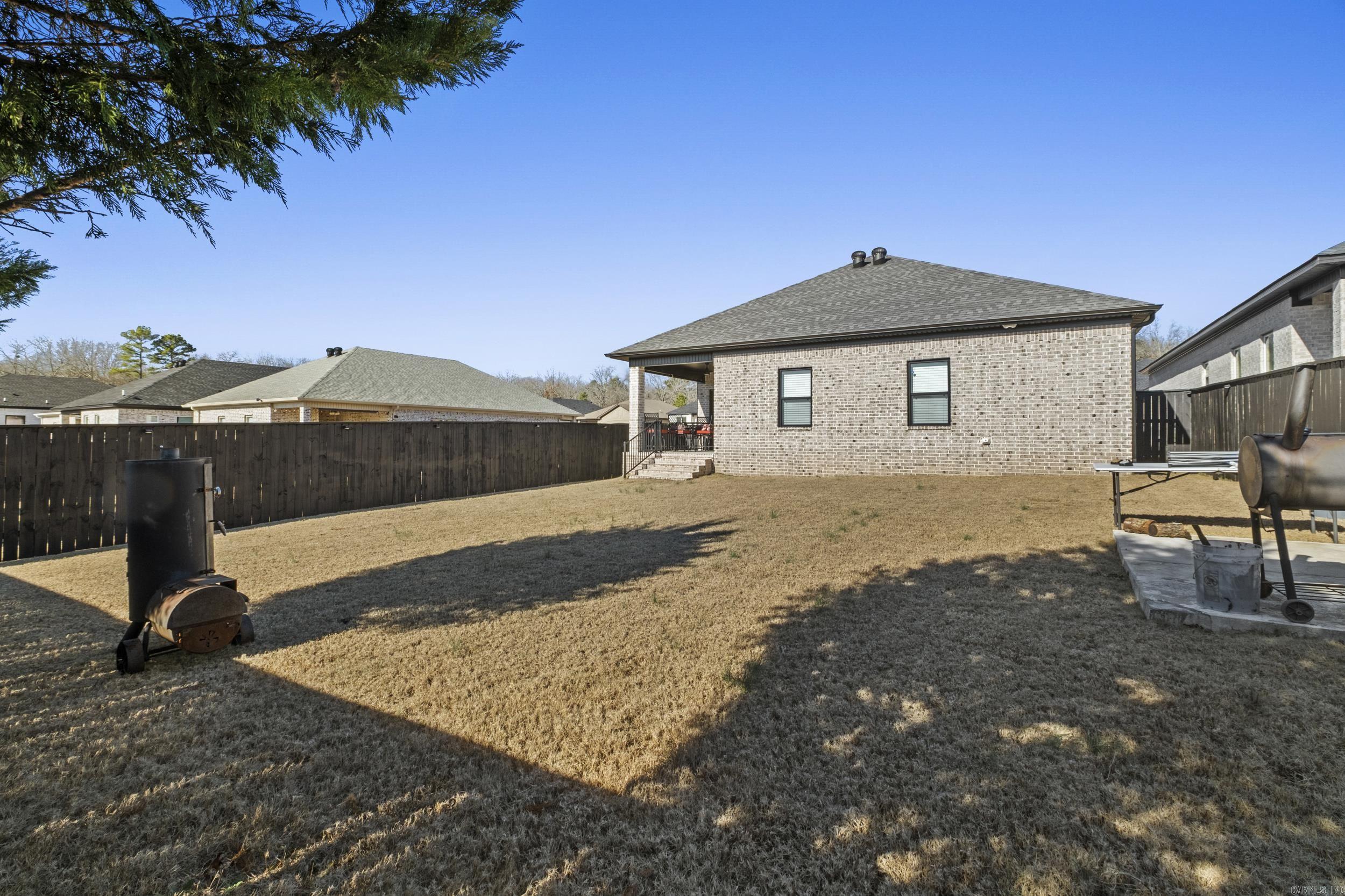 WANDERING RIDGE - Residential