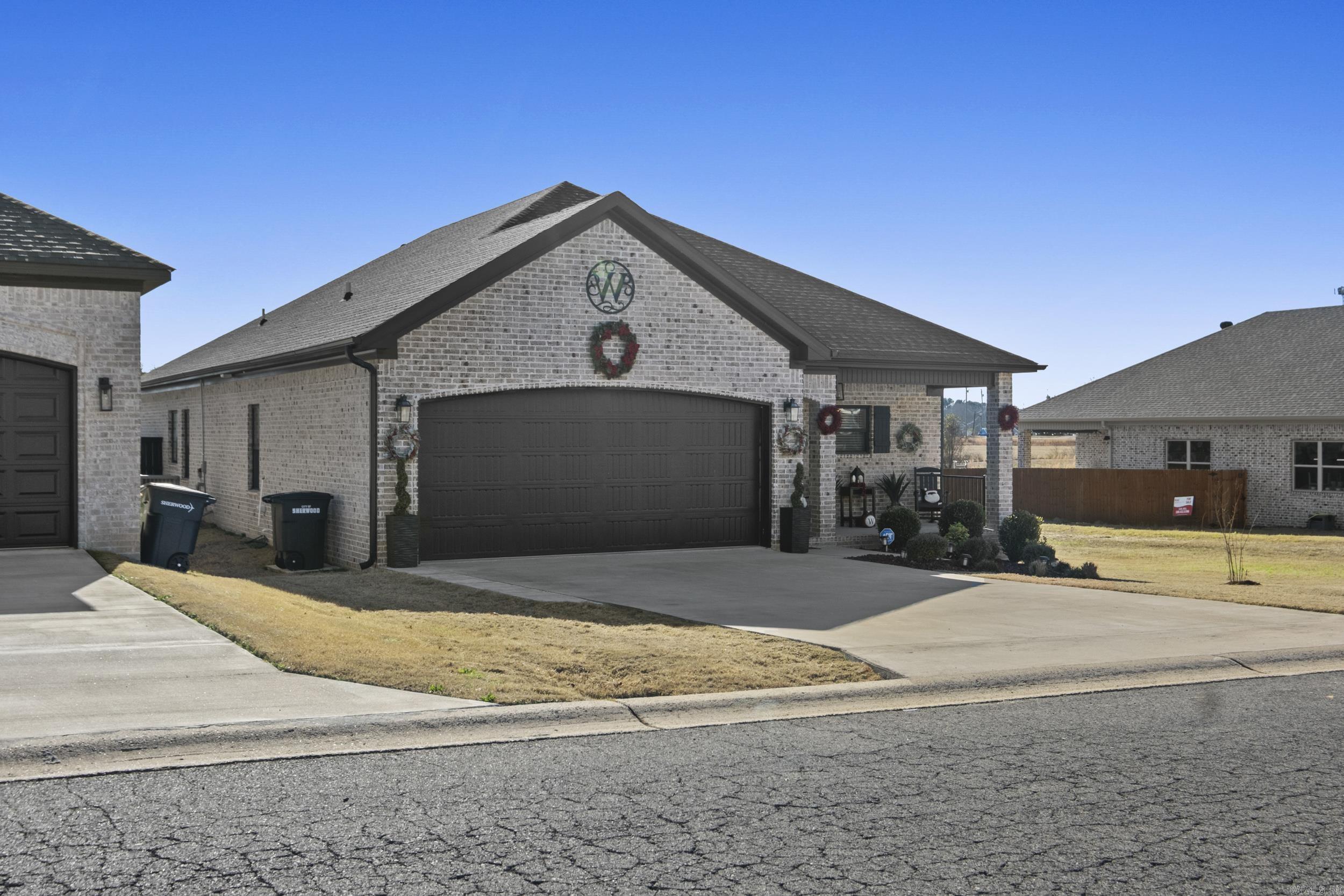 WANDERING RIDGE - Residential