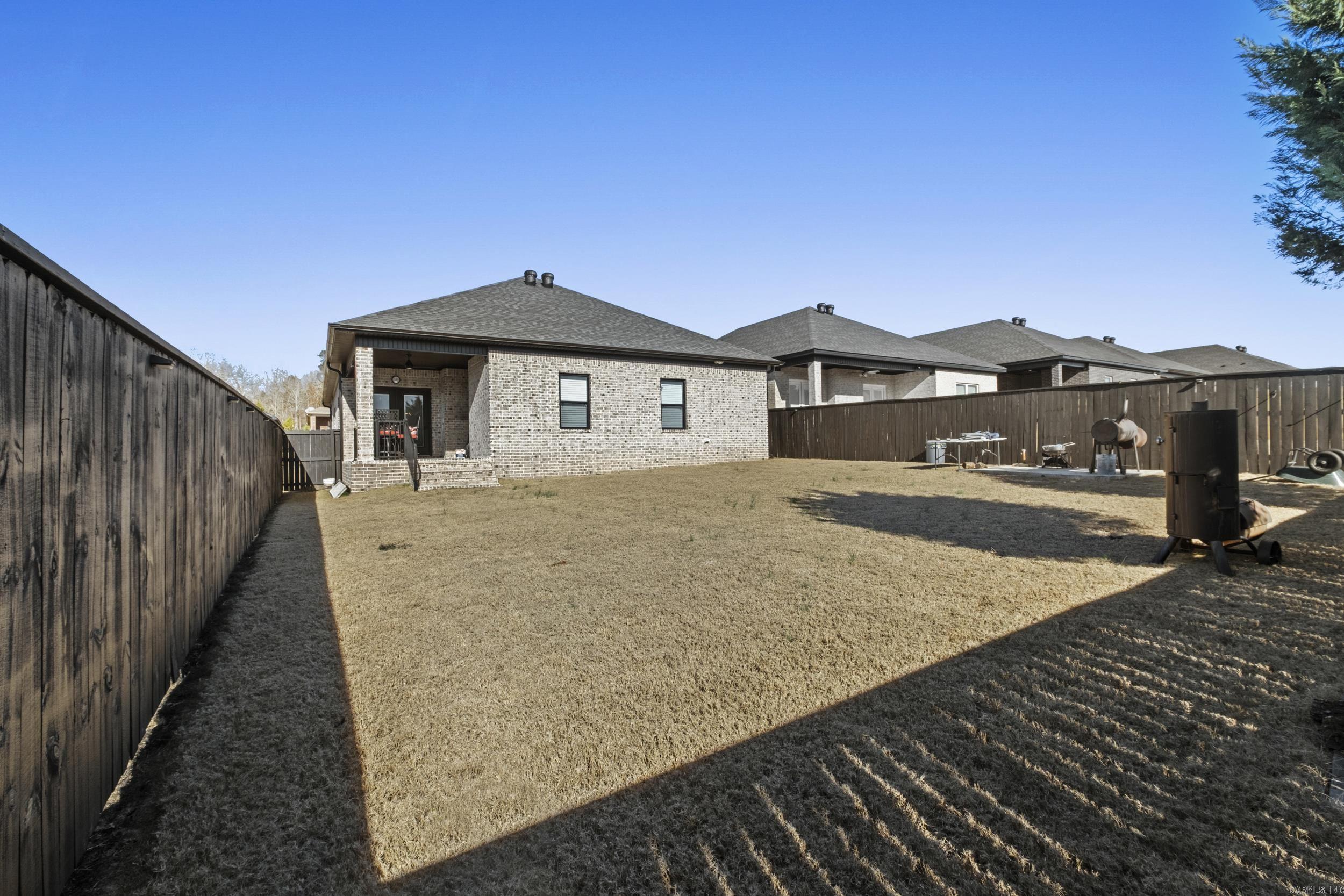 WANDERING RIDGE - Residential