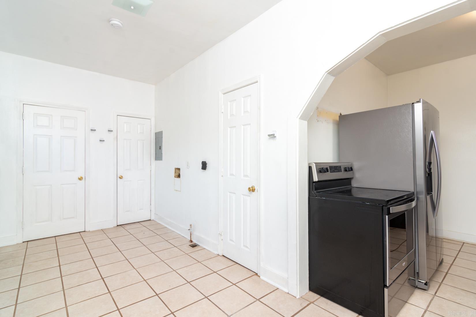 MELROSE PLACE ADDN - Residential