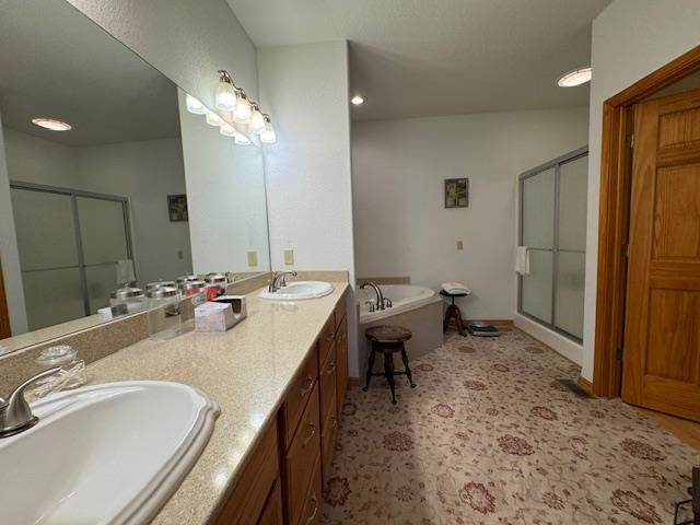 RIVER SIDE MEADOWS - Residential