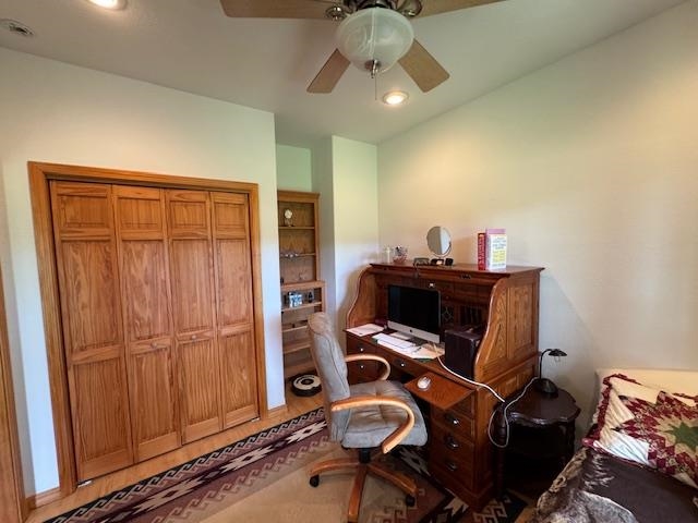 RIVER SIDE MEADOWS - Residential