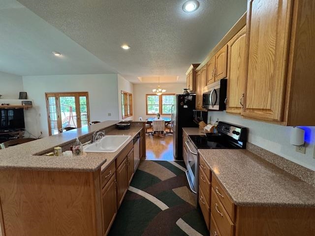 RIVER SIDE MEADOWS - Residential