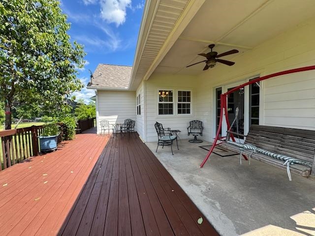 RIVER SIDE MEADOWS - Residential