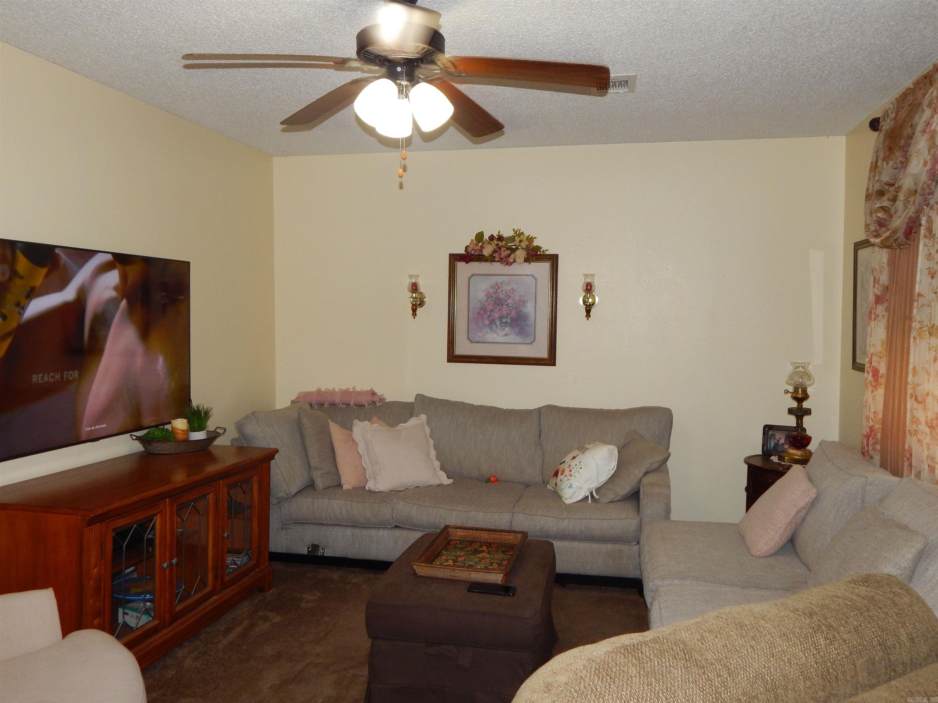VALLEY OAKS - Residential