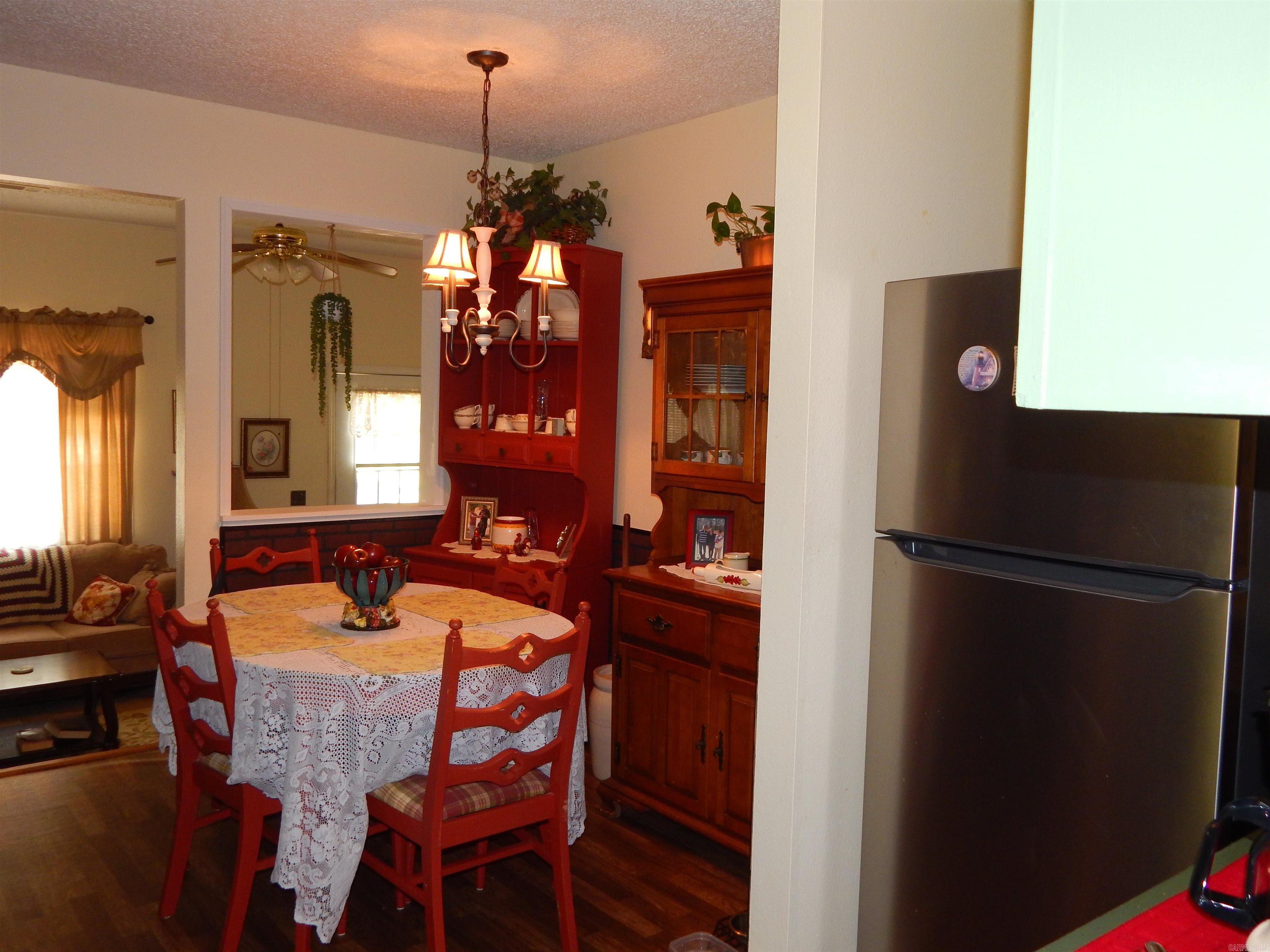 VALLEY OAKS - Residential