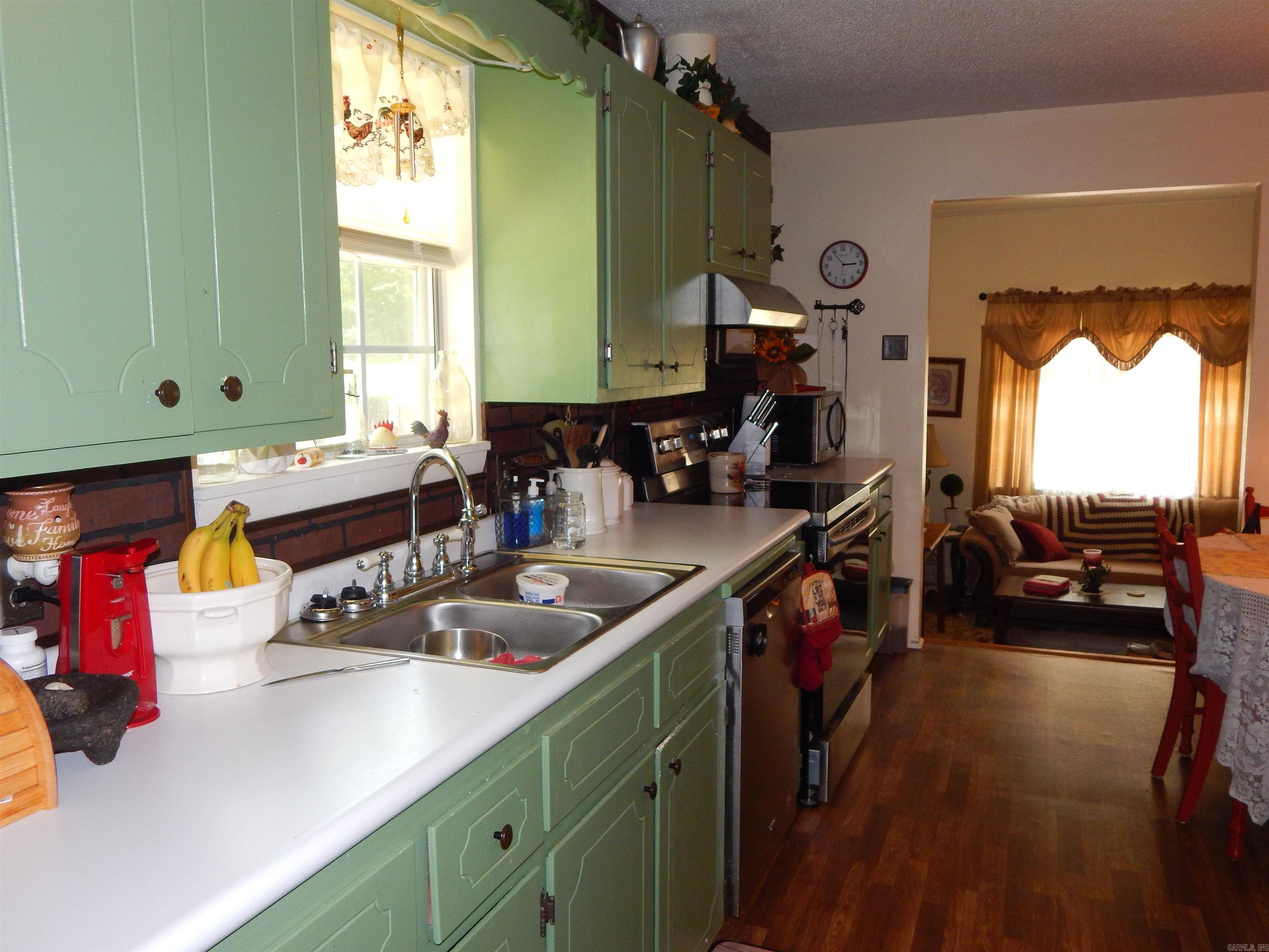 VALLEY OAKS - Residential