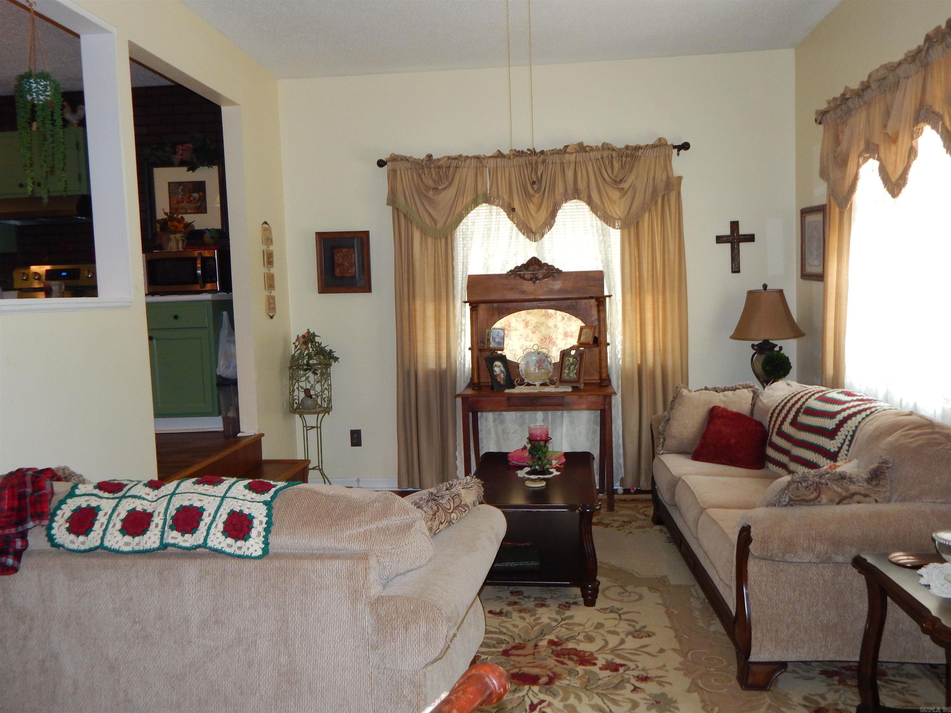 VALLEY OAKS - Residential