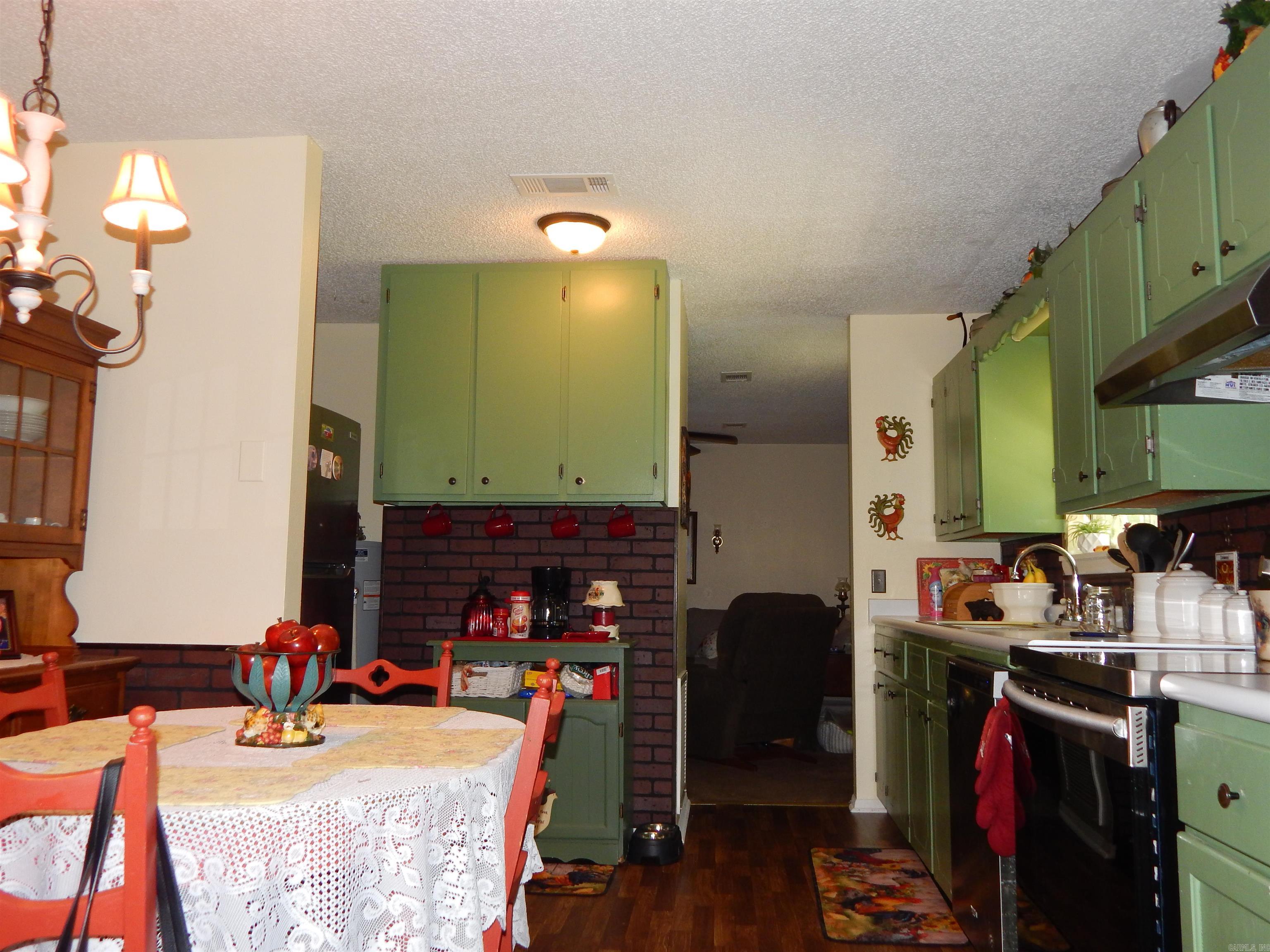 VALLEY OAKS - Residential