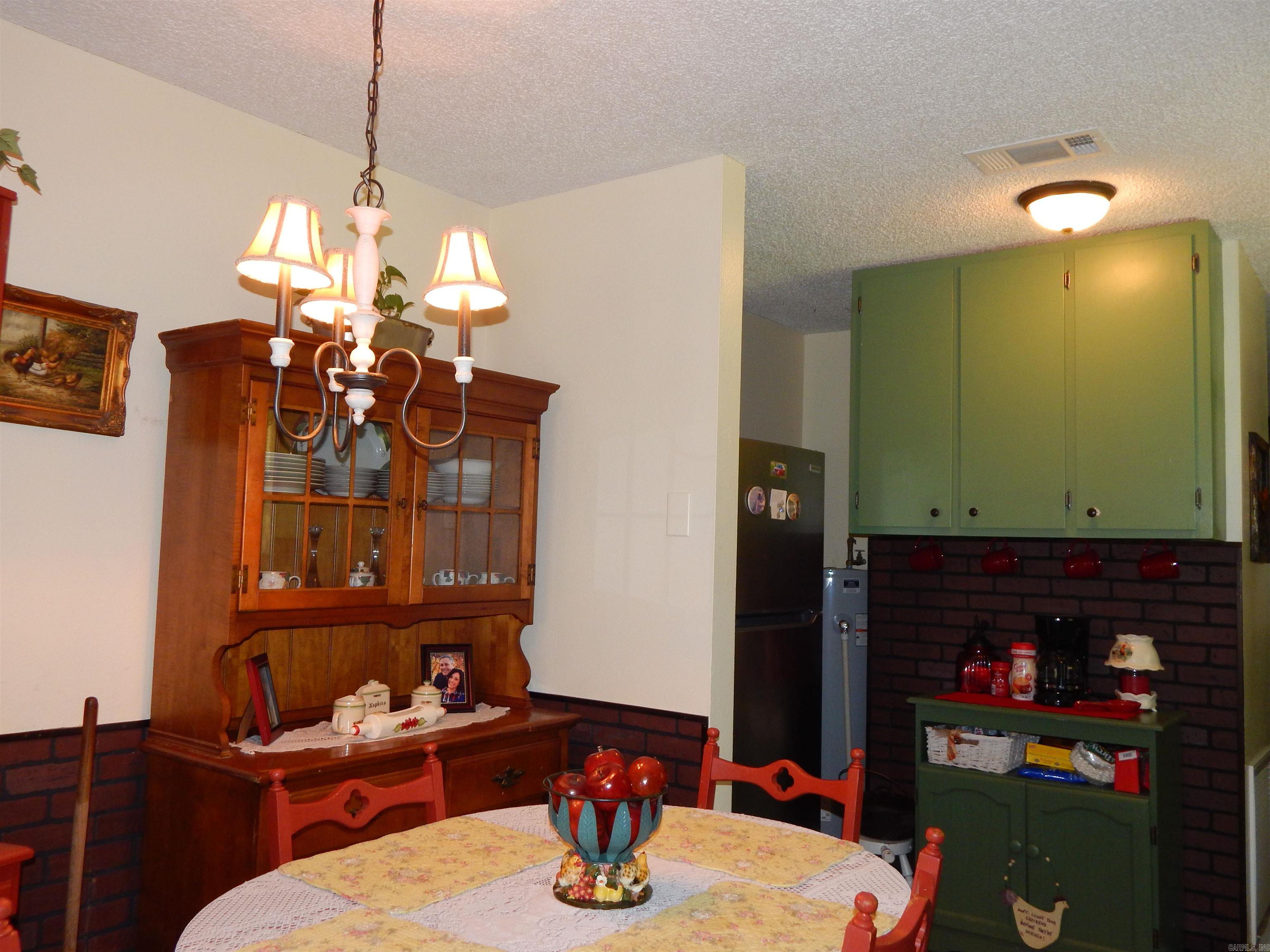 VALLEY OAKS - Residential