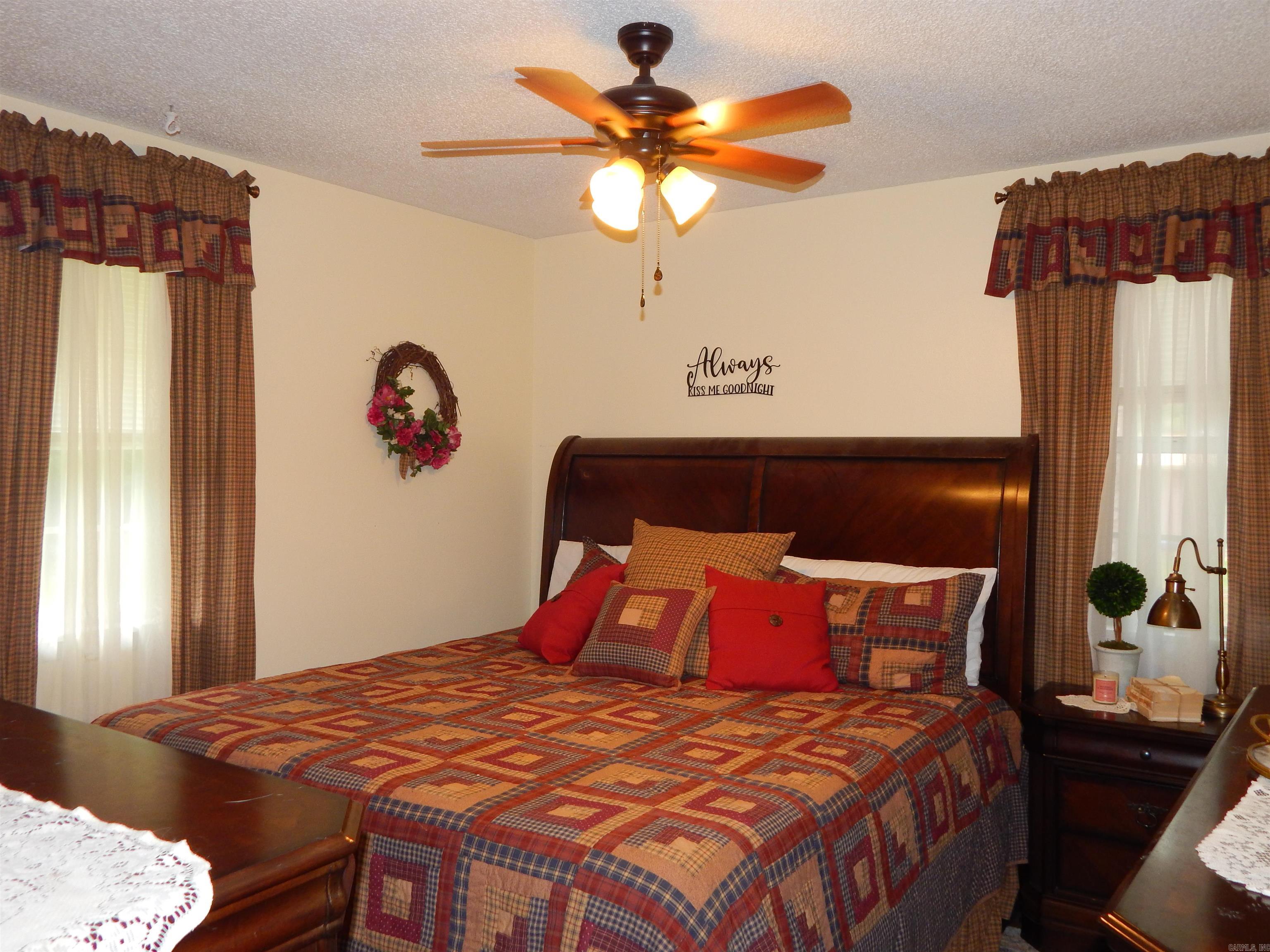 VALLEY OAKS - Residential