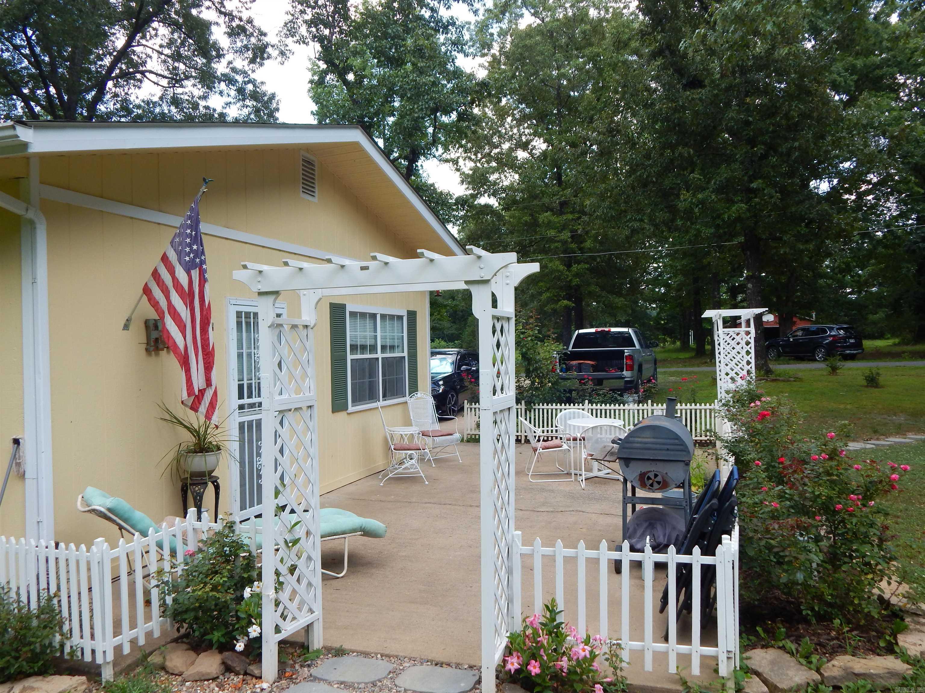 VALLEY OAKS - Residential