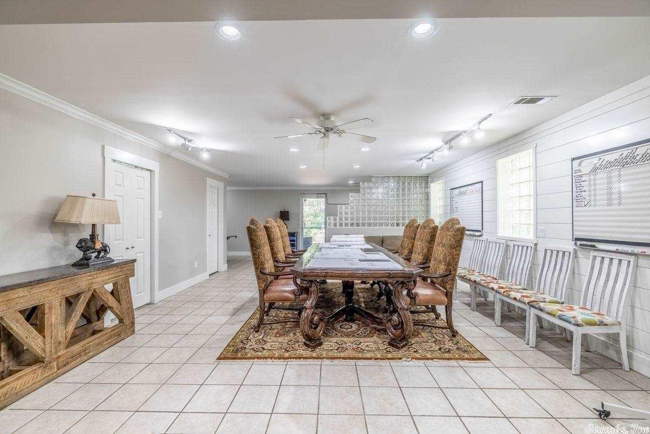 Woodland Hills - Commercial Sale