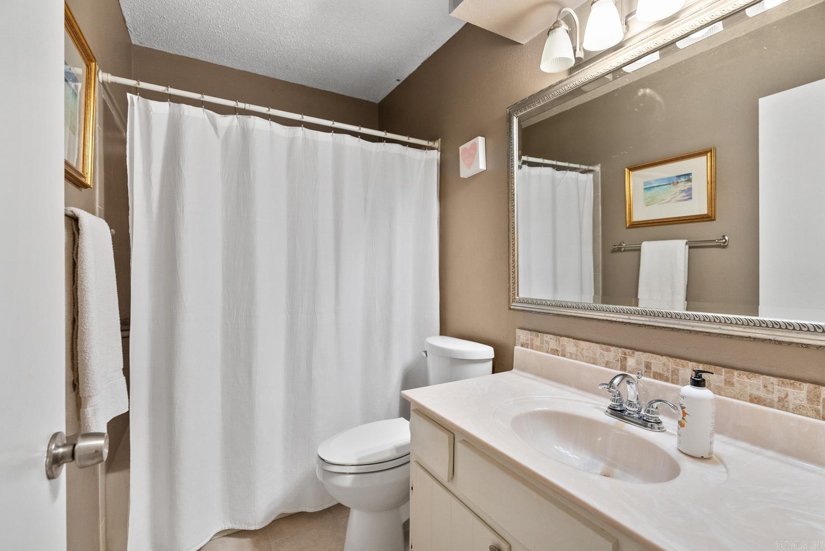 Forest Hills Condos - Residential Lease