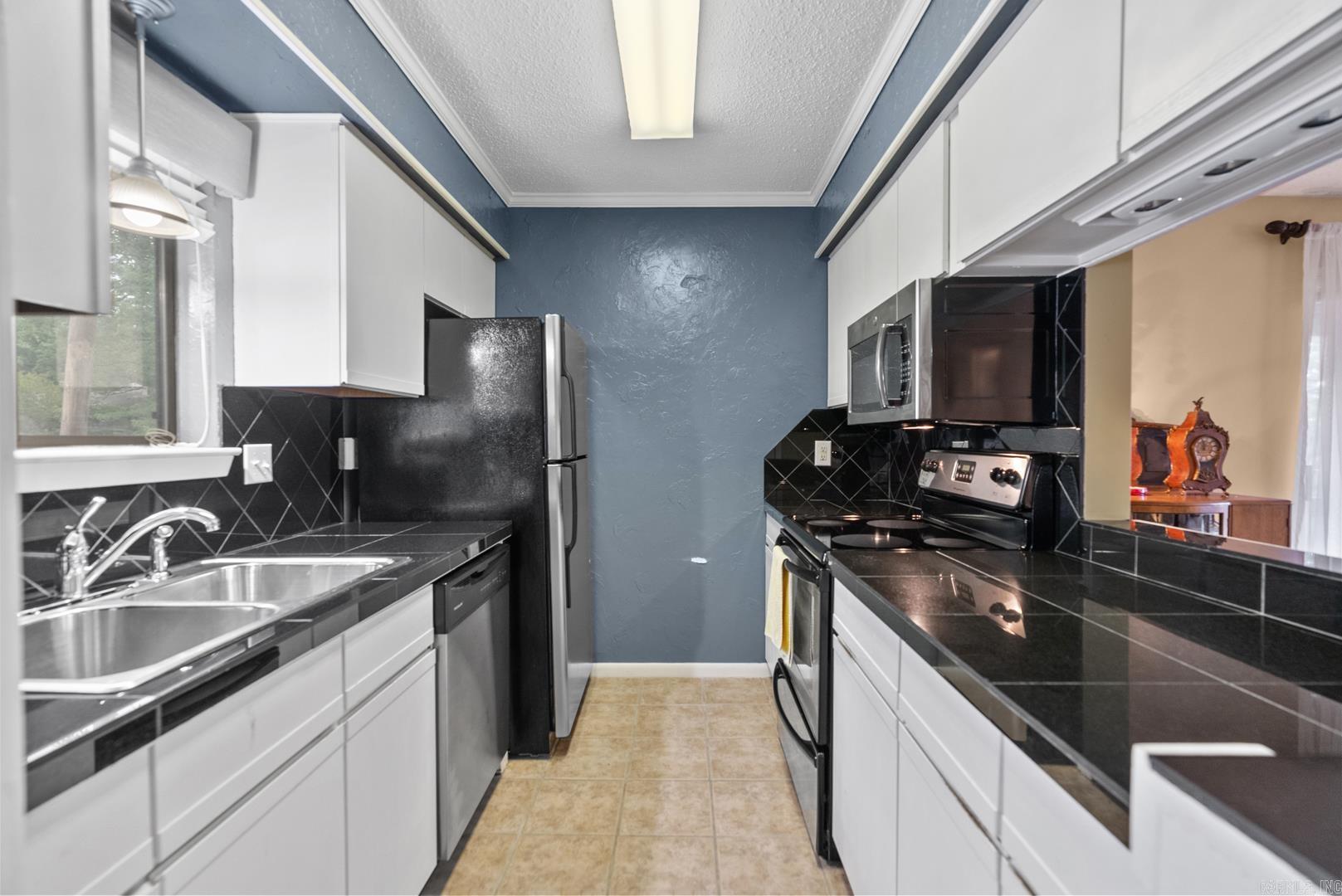 Forest Hills Condos - Residential Lease