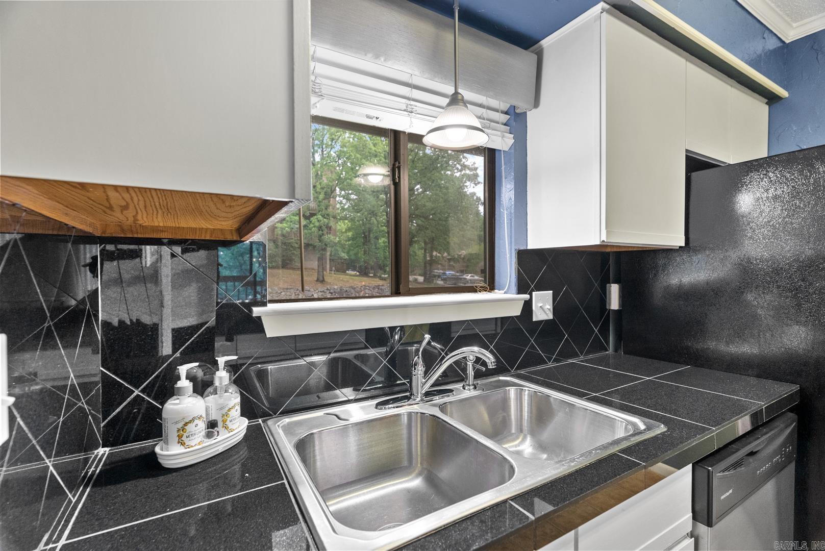 Forest Hills Condos - Residential Lease