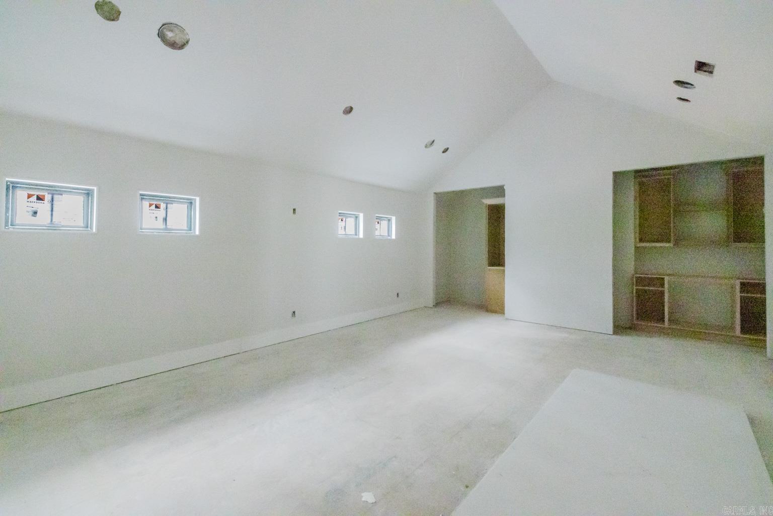 HAZEL OAK - Residential