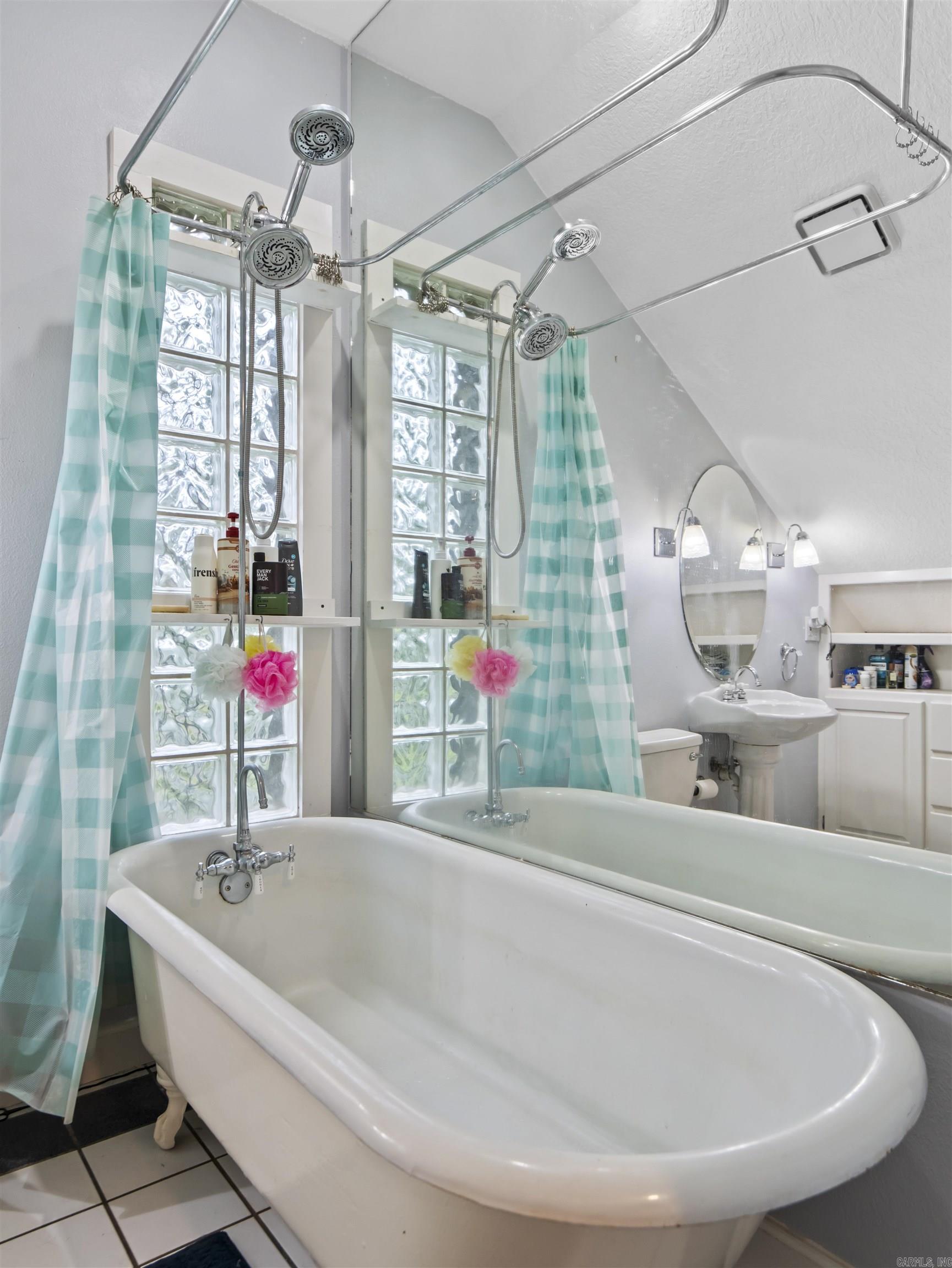 BURGOS - Residential