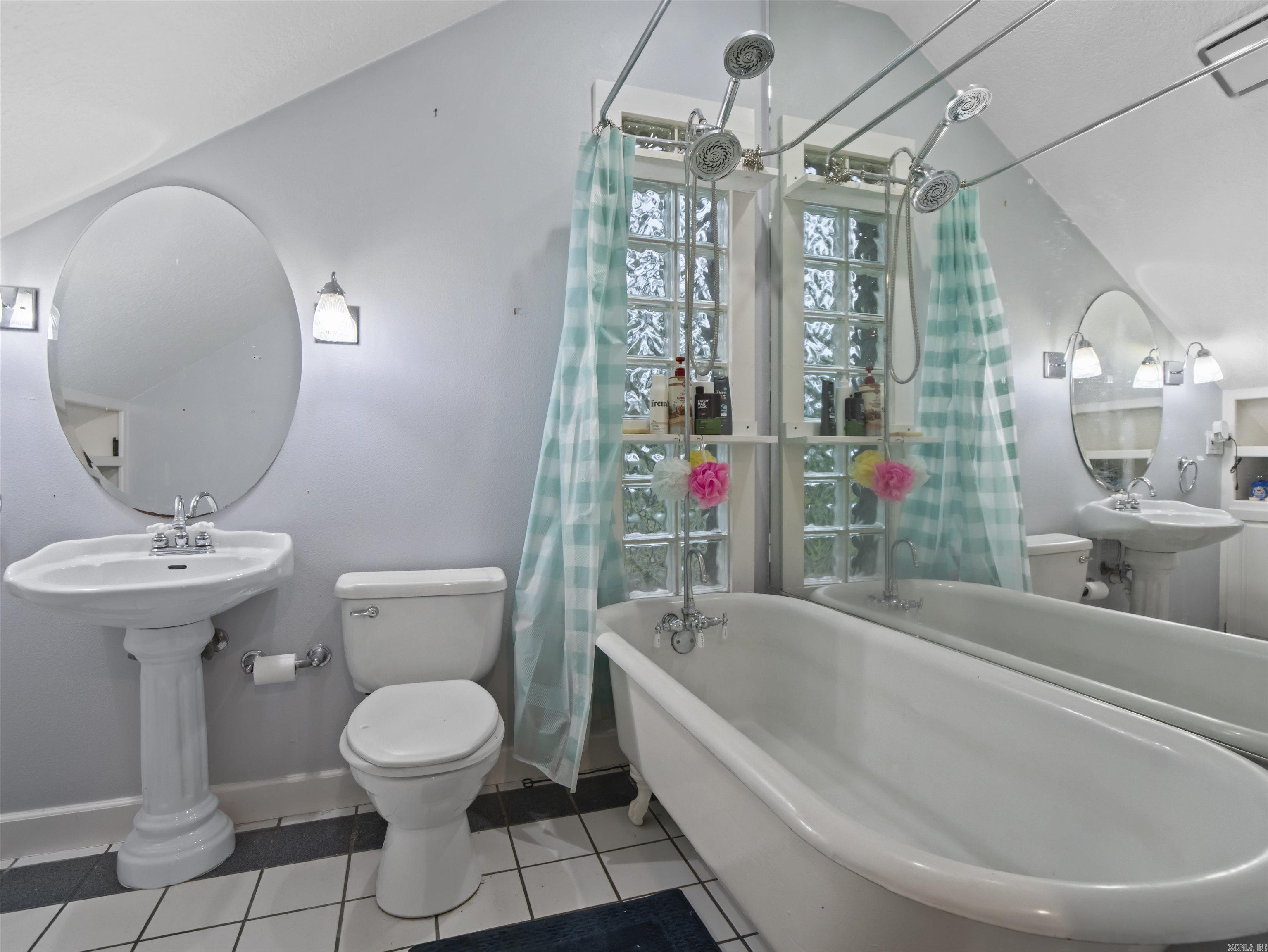 BURGOS - Residential