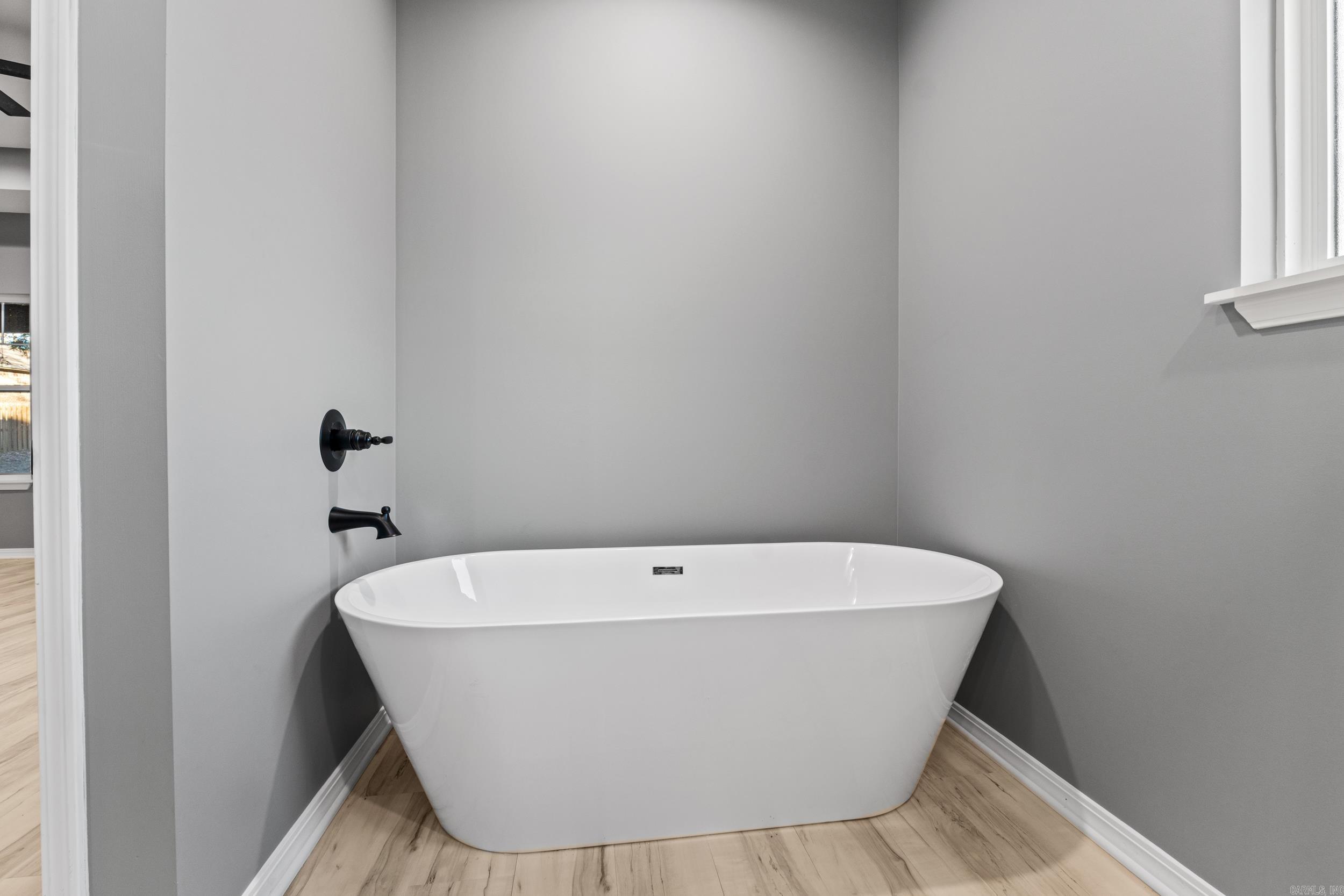 Delwood Manor 3rd - Residential