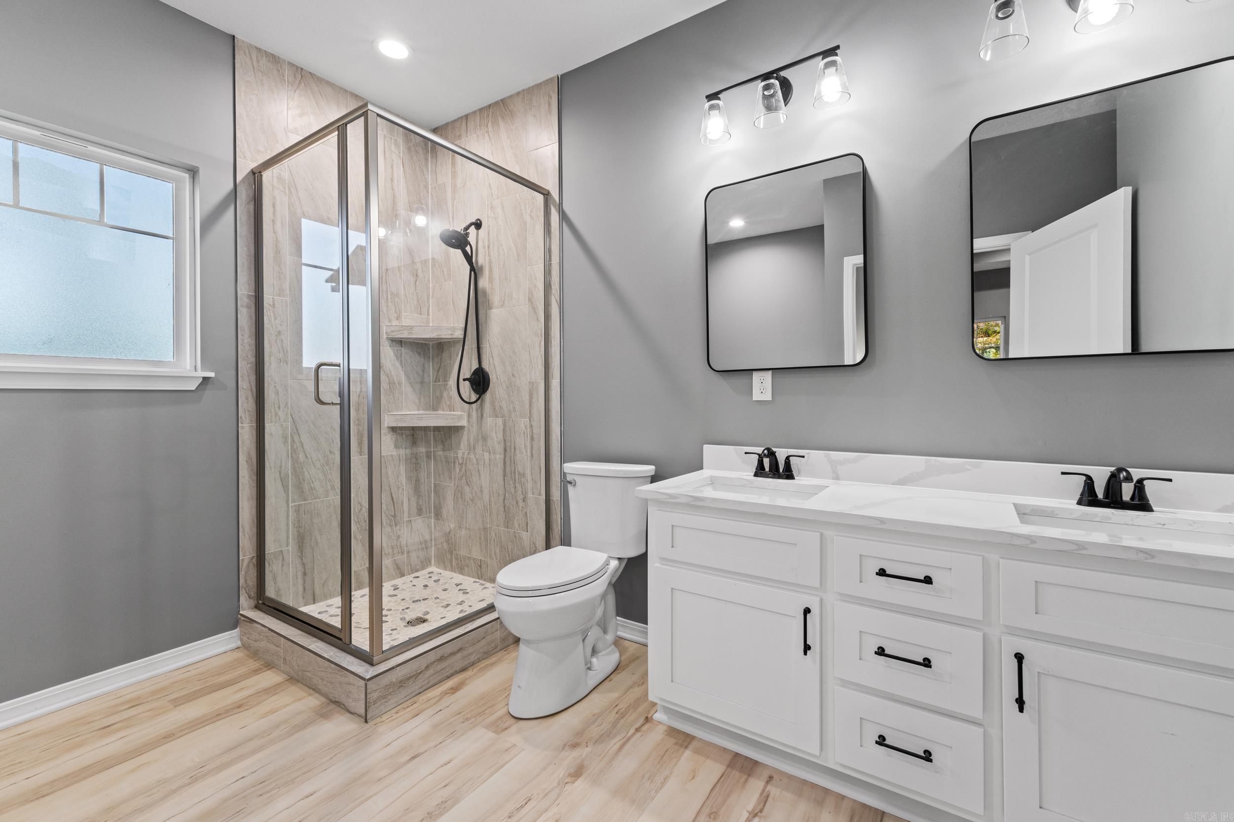 Delwood Manor 3rd - Residential