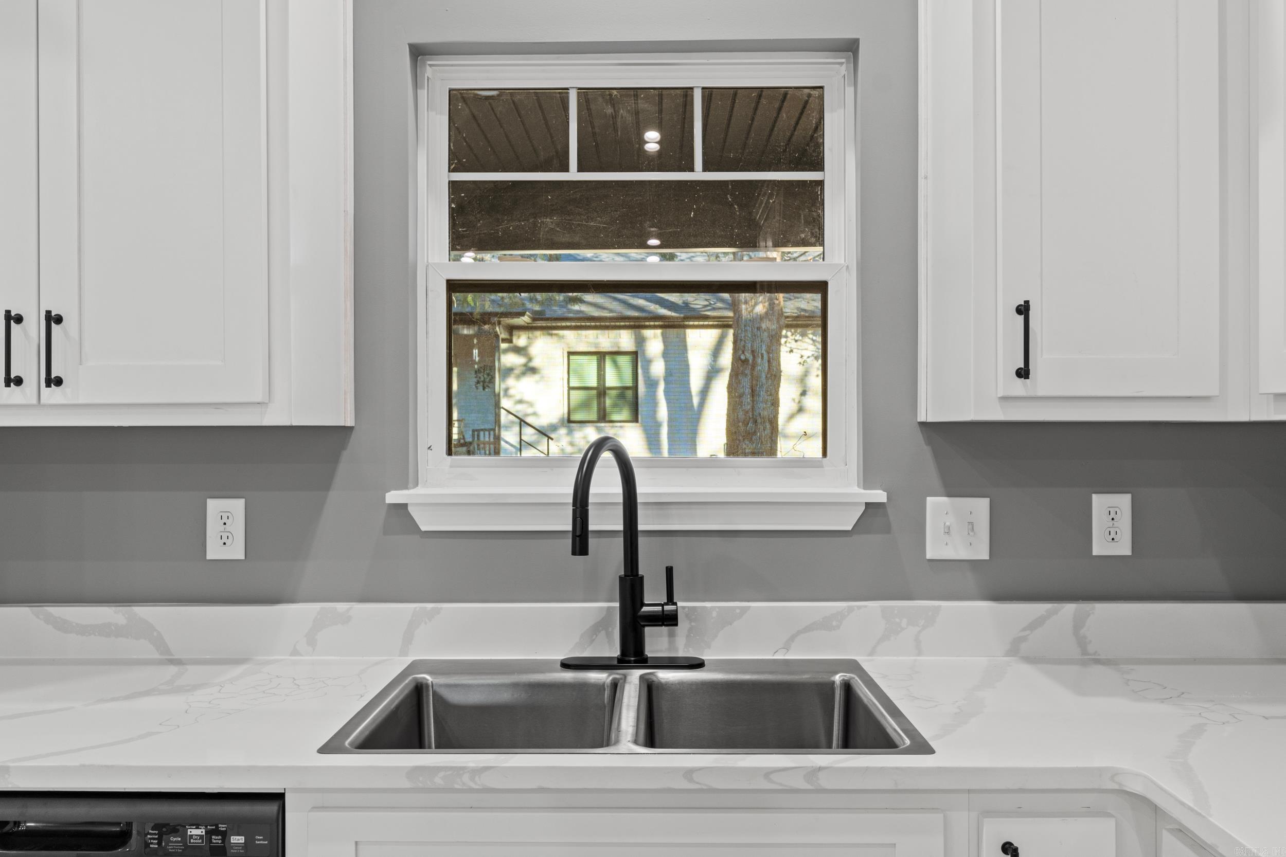 Delwood Manor 3rd - Residential