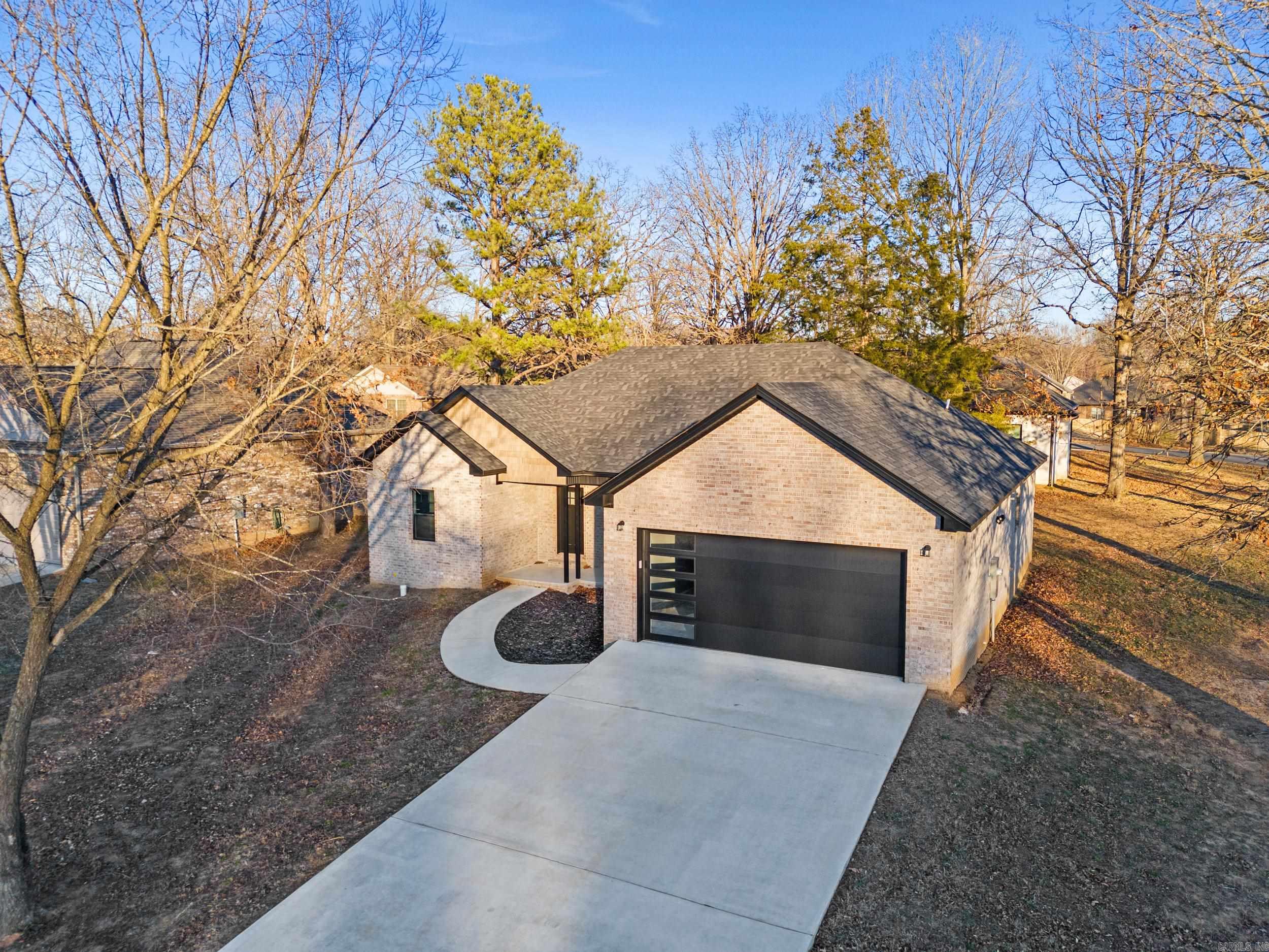 Delwood Manor 3rd - Residential