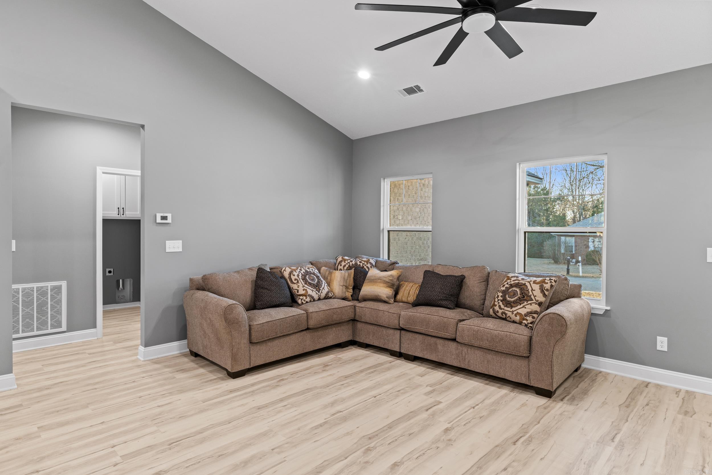 Delwood Manor 3rd - Residential