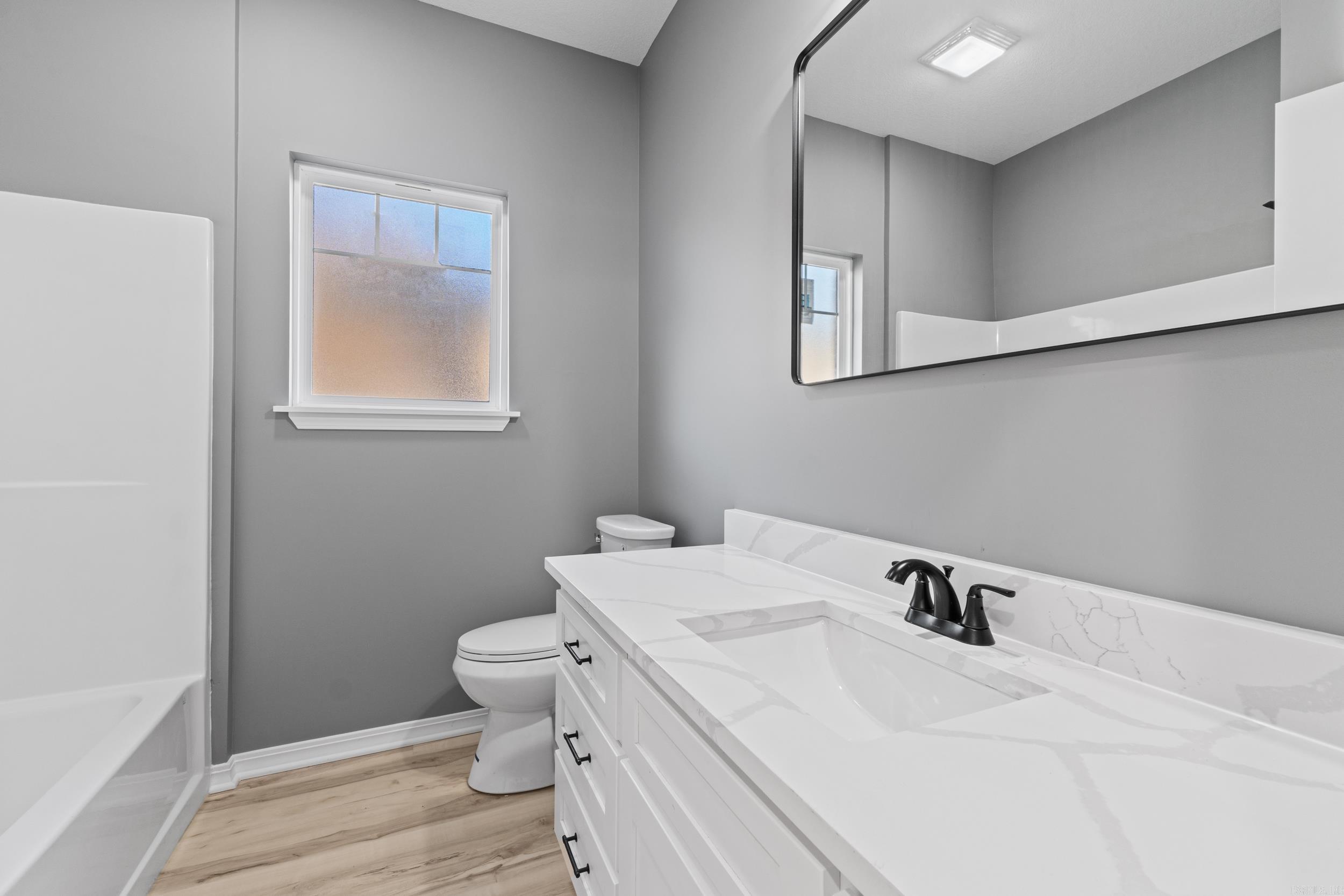 Delwood Manor 3rd - Residential