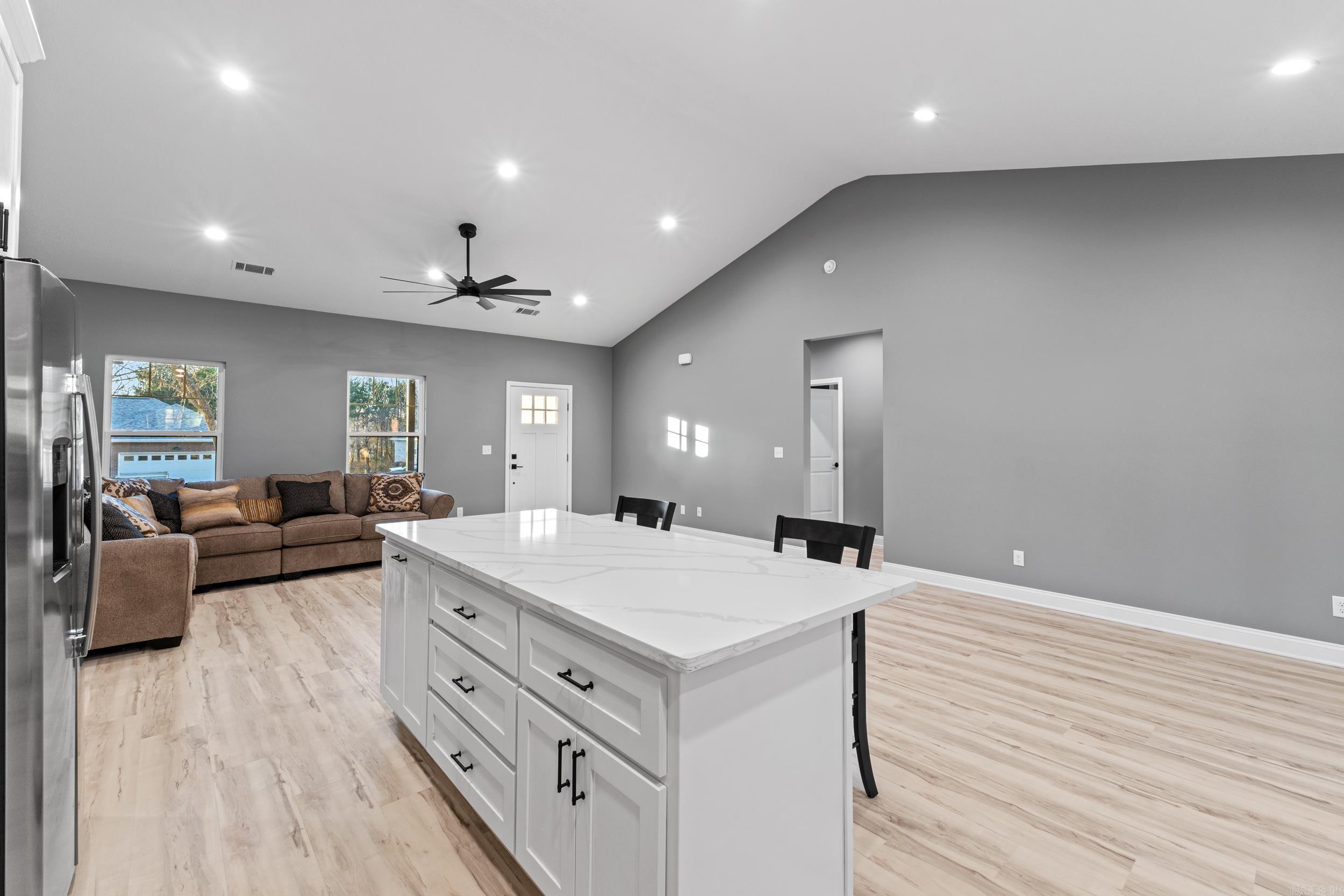 Delwood Manor 3rd - Residential