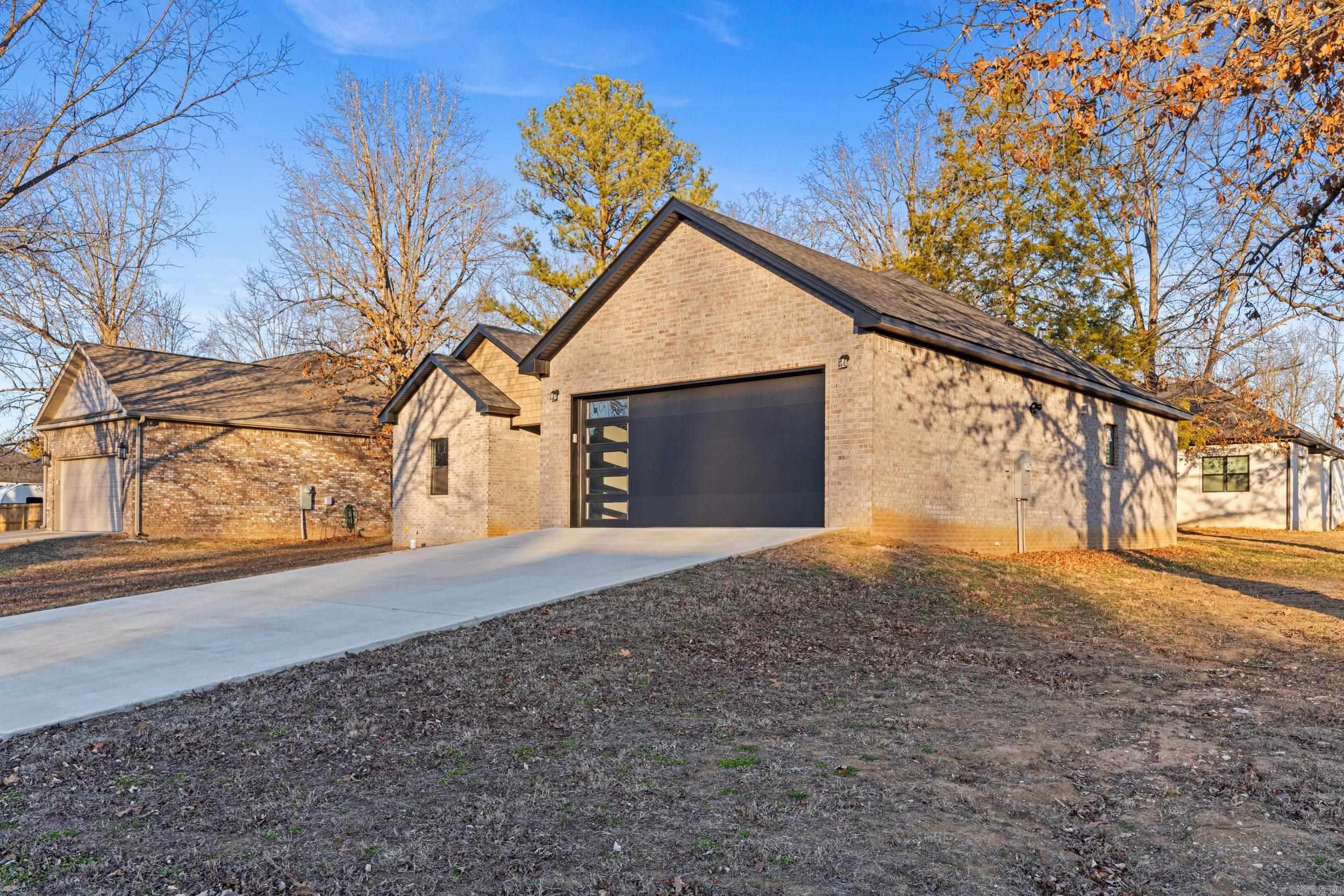 Delwood Manor 3rd - Residential