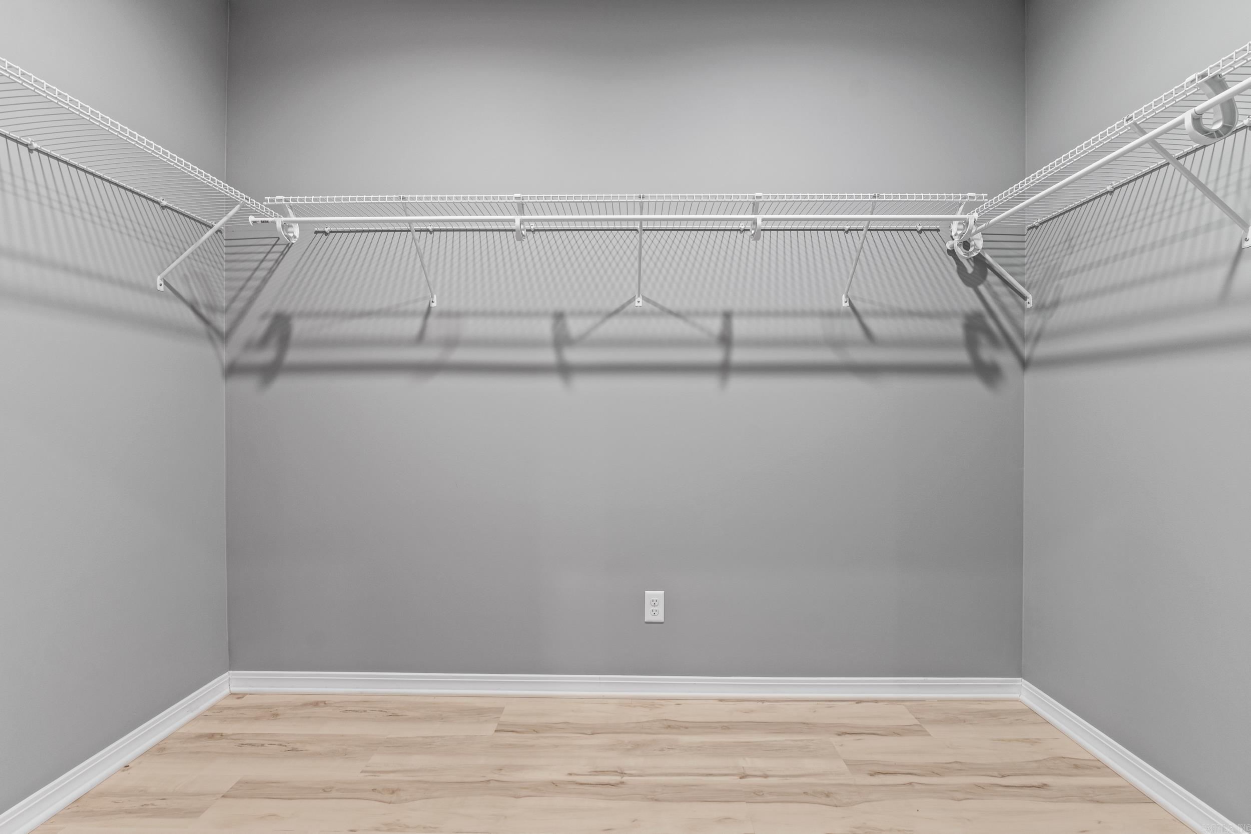 Delwood Manor 3rd - Residential