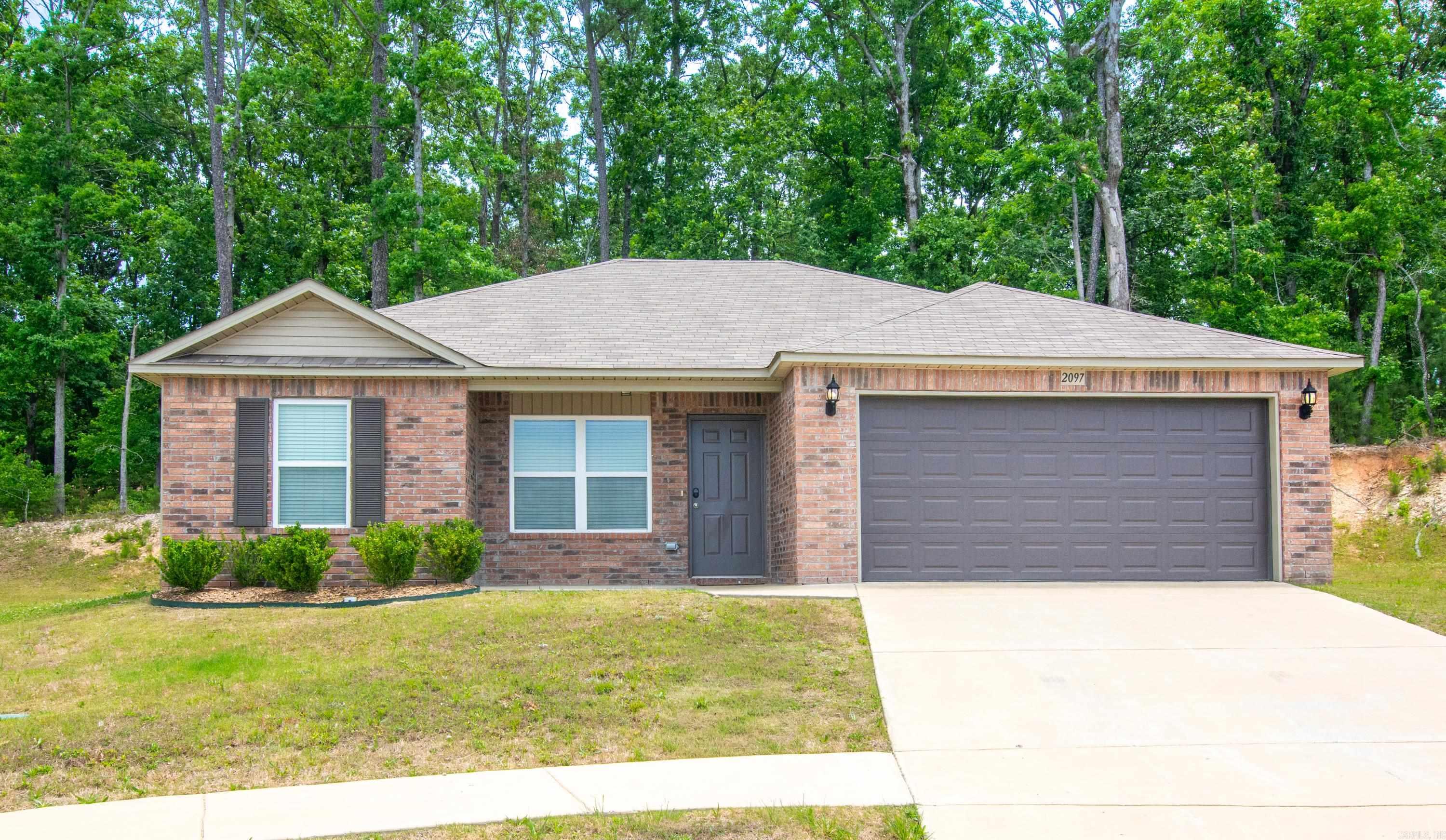 HILLDALE CROSSING - Residential