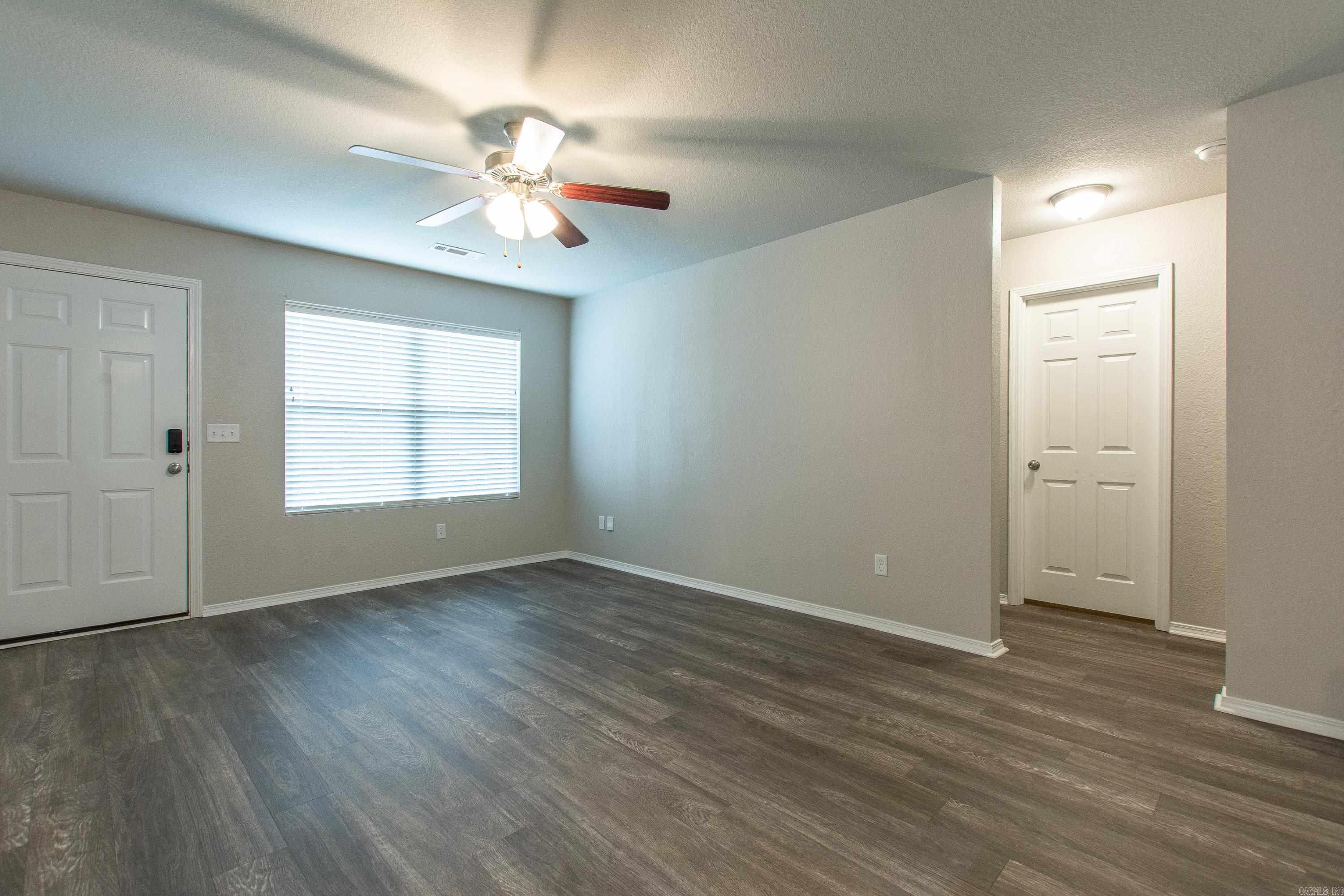 HILLDALE CROSSING - Residential