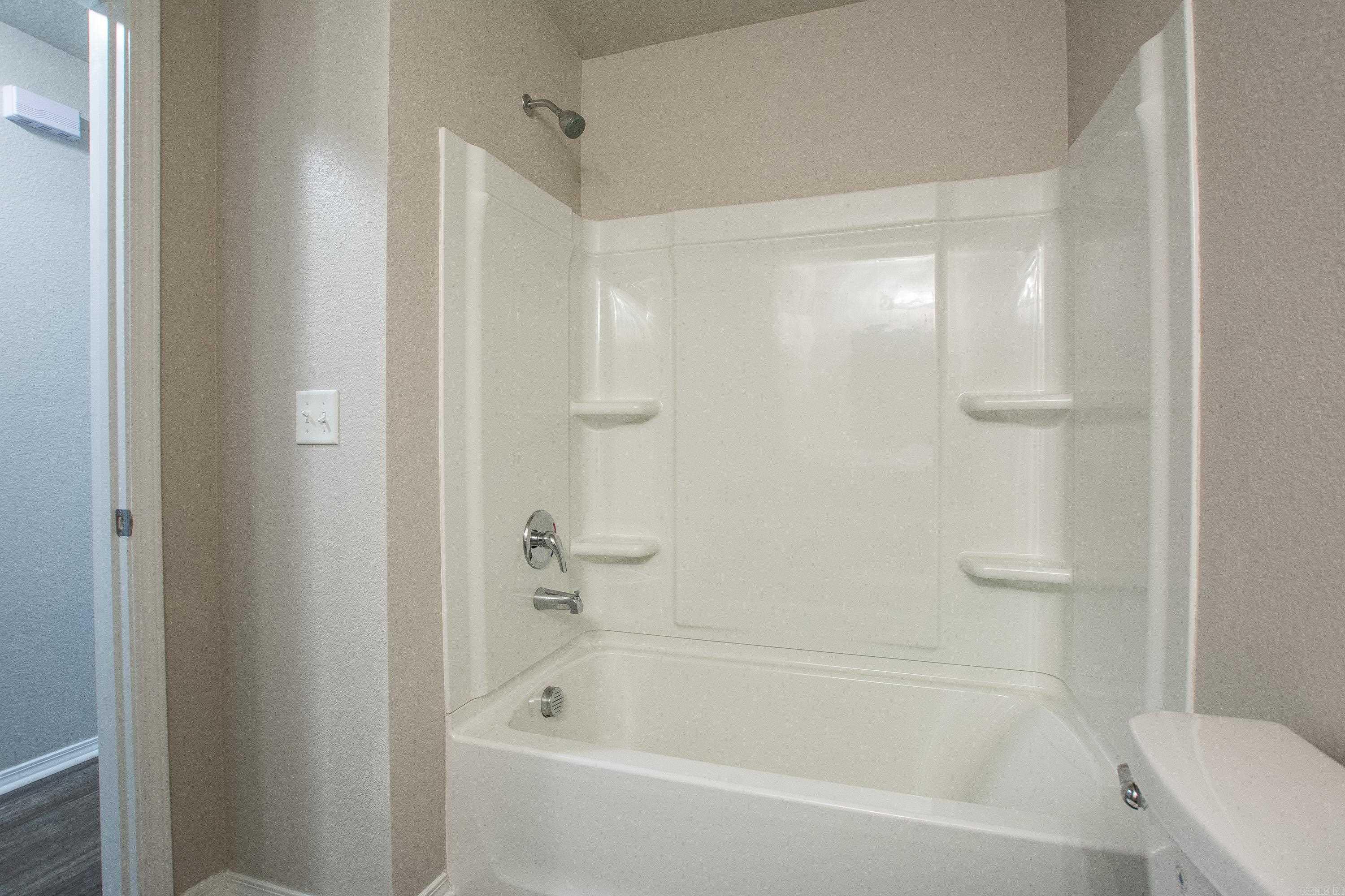 HILLDALE CROSSING - Residential