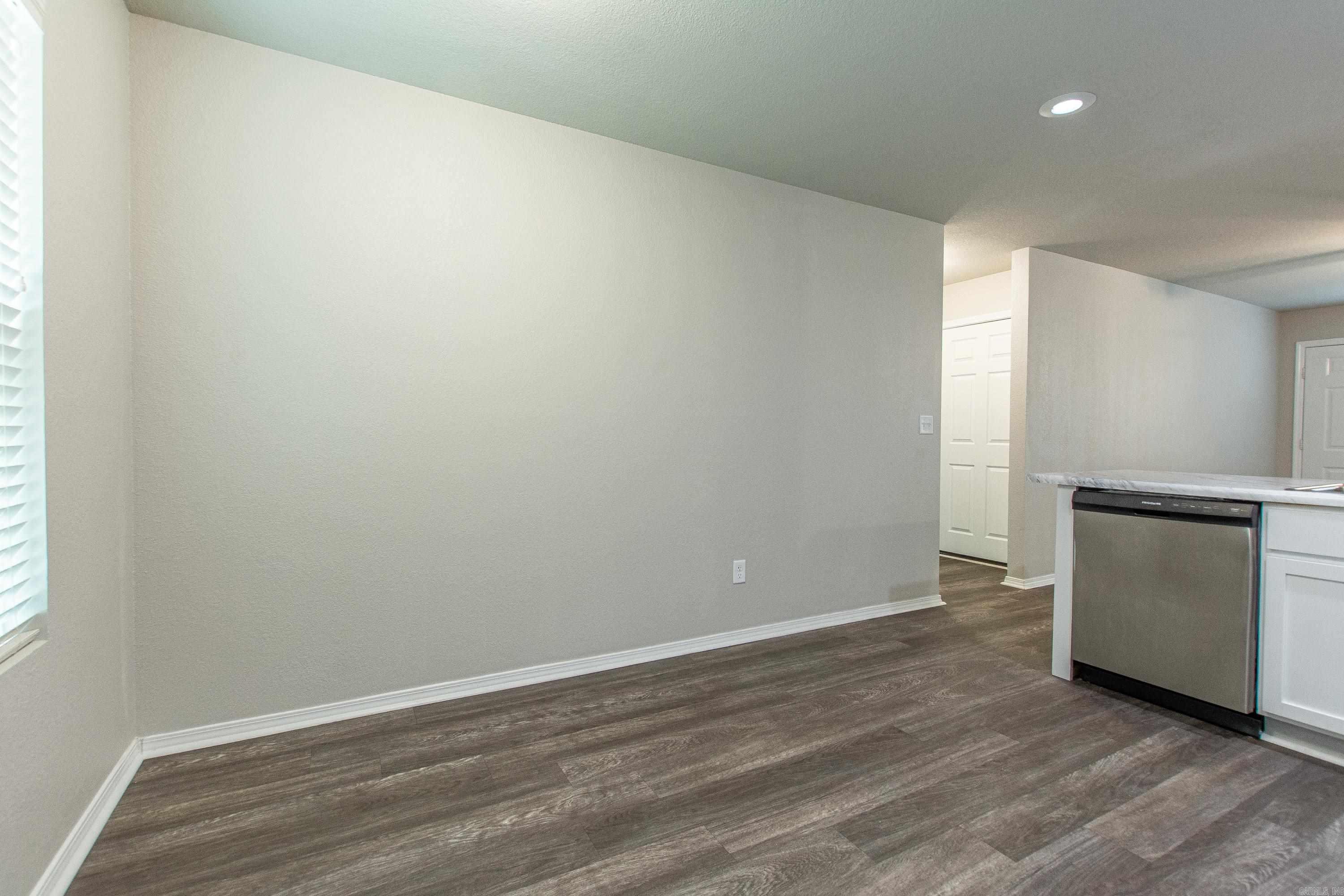 HILLDALE CROSSING - Residential